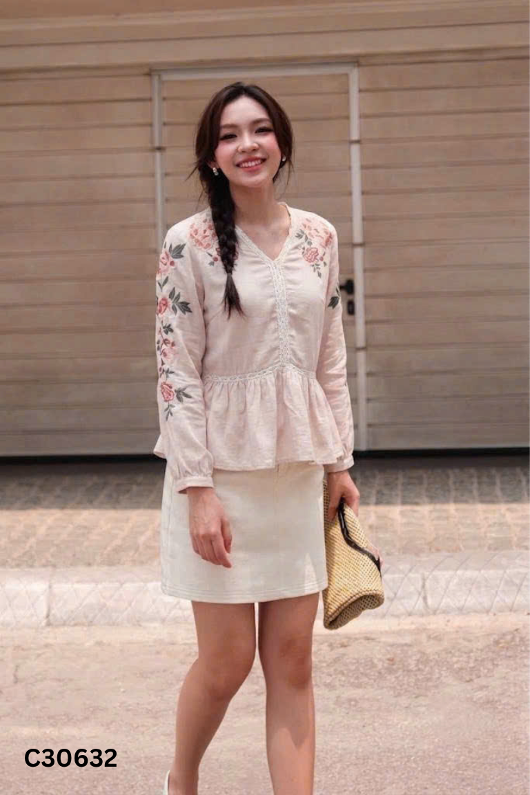Áo ADORE DRESS be thêu hoa