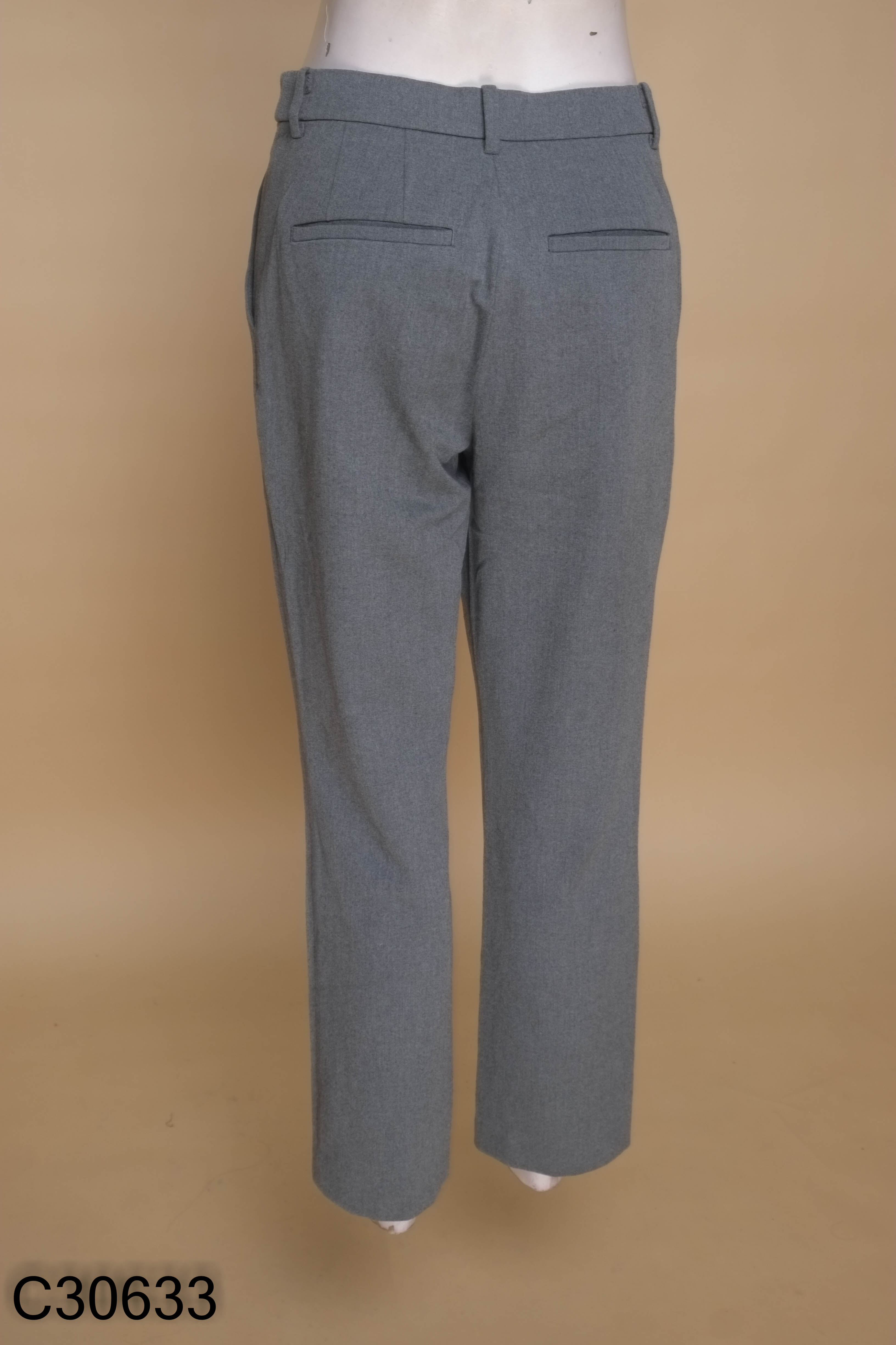 Quần ghi UNIQLO kaki công sở