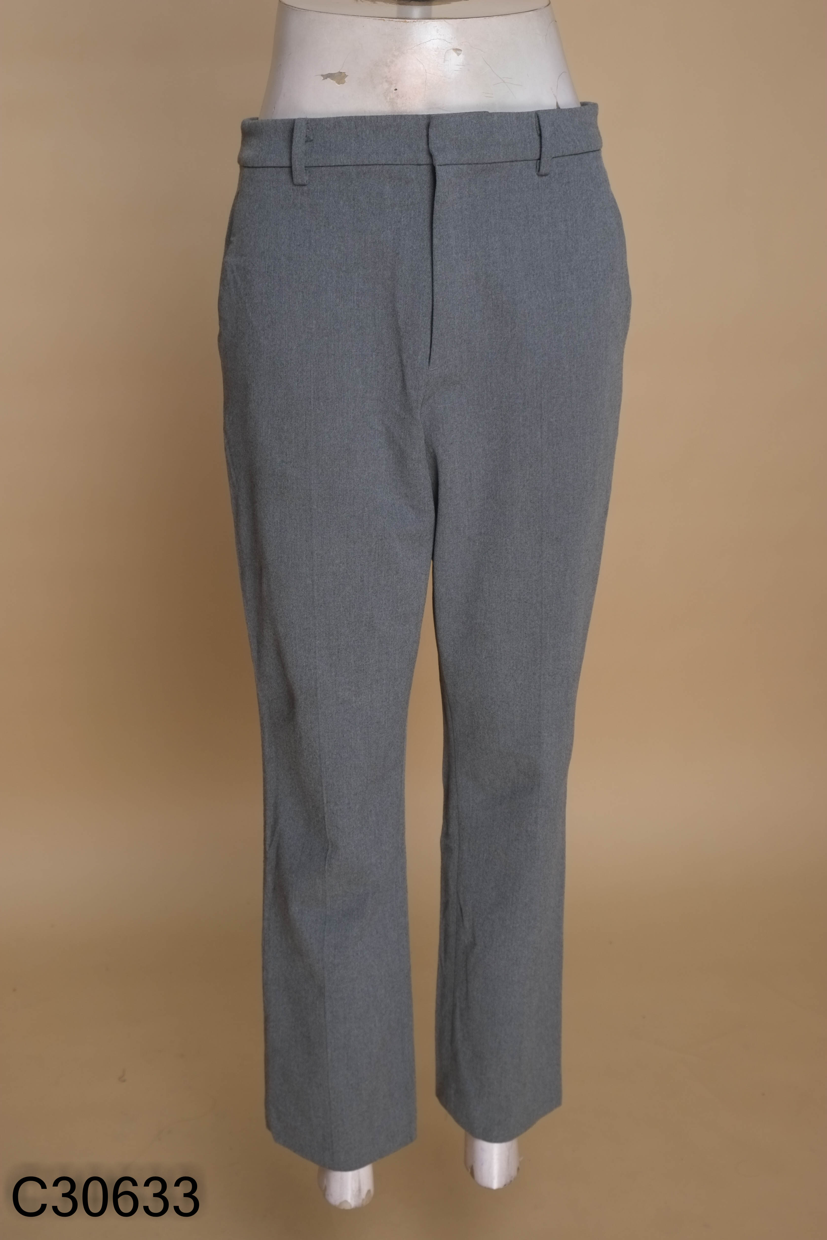 Quần ghi UNIQLO kaki công sở