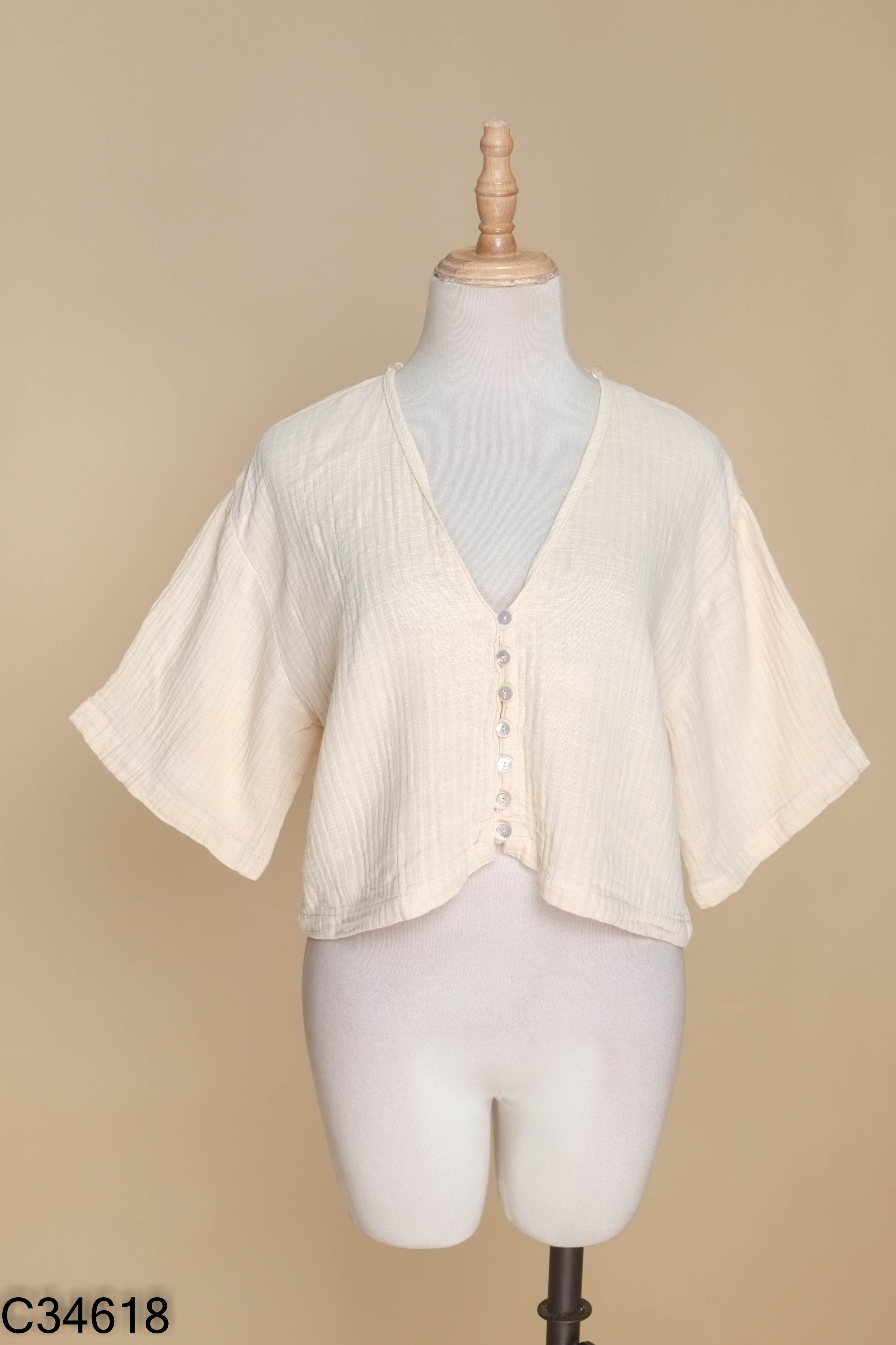 Áo thô be ZARA cúc xà cừ