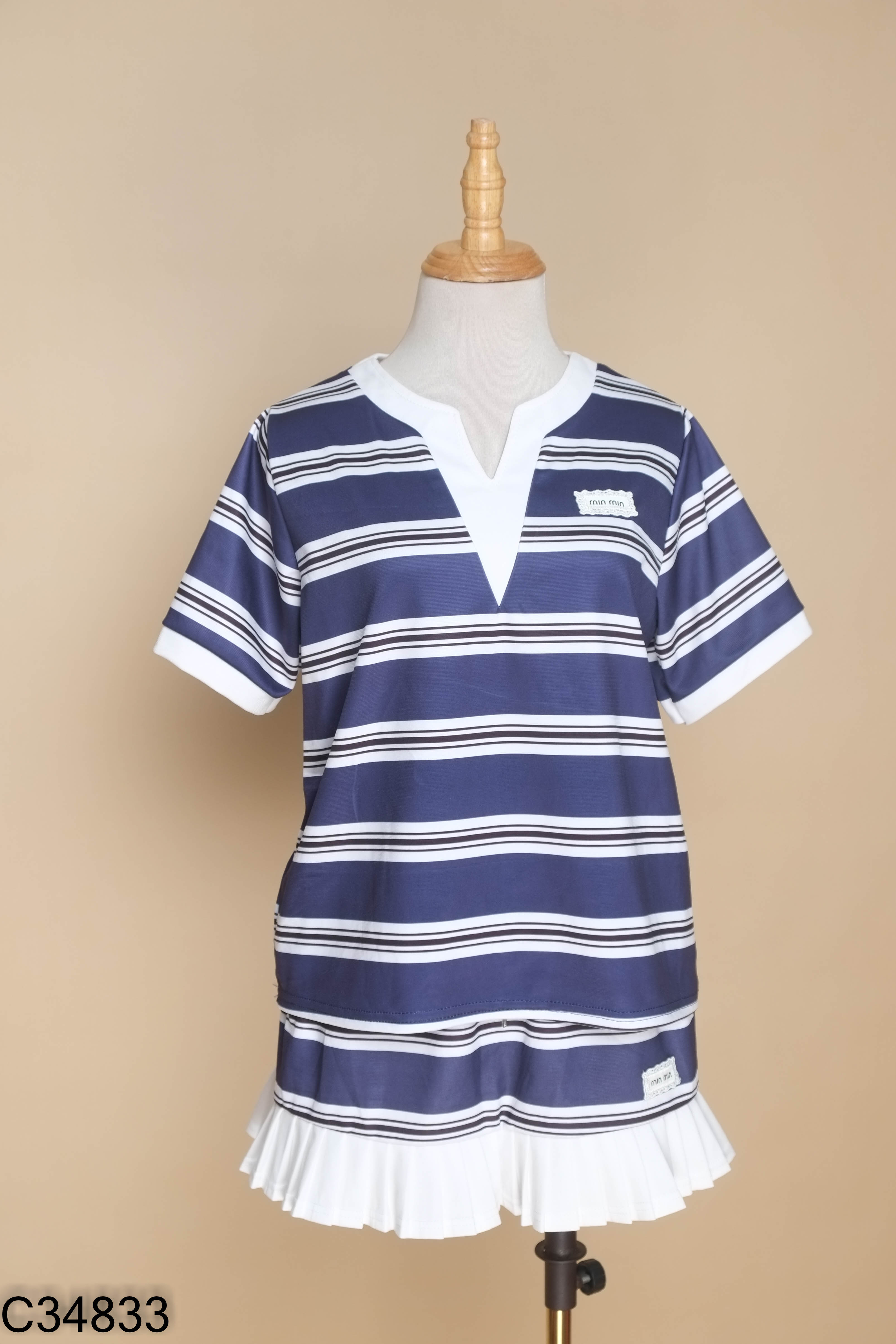 NEWTAG Set áo xanh kẻ MINMIN + chân váy xanh