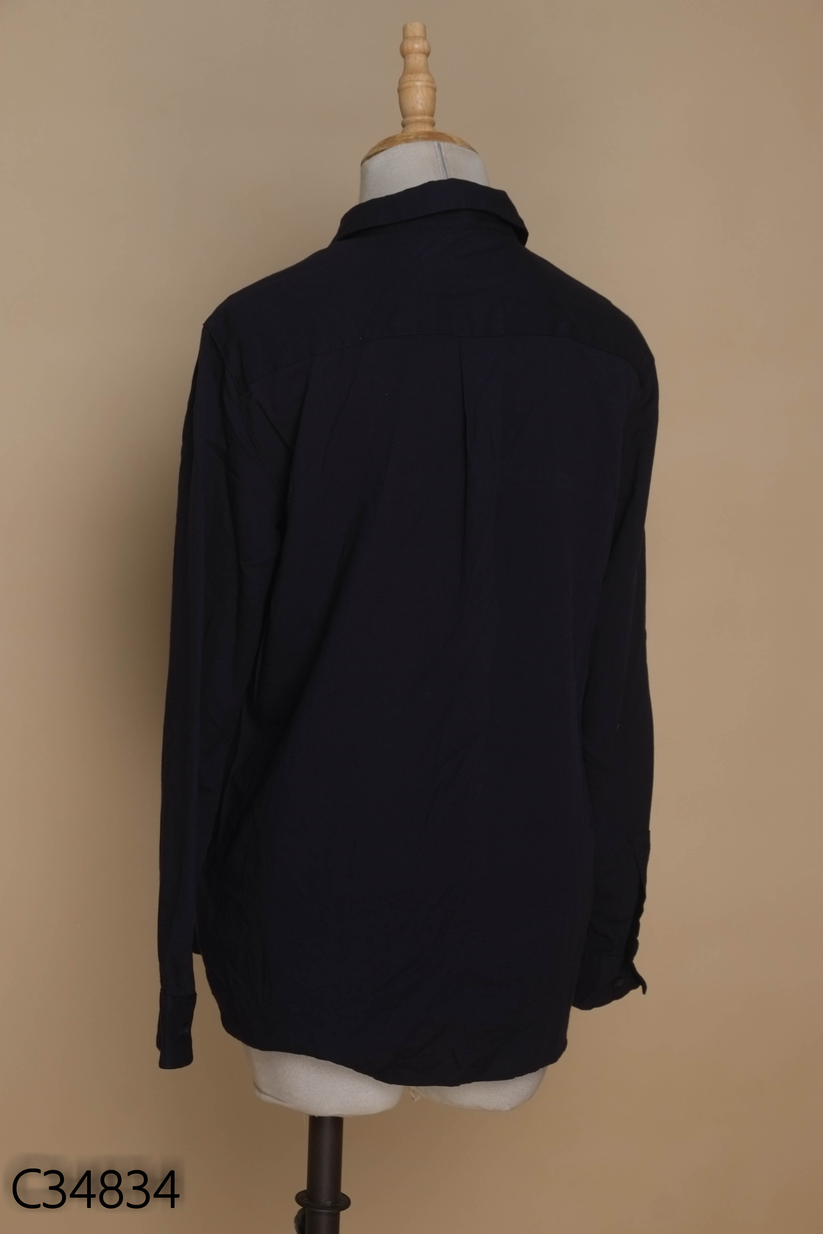 Áo sơ mi xanh than UNIQLO trơn