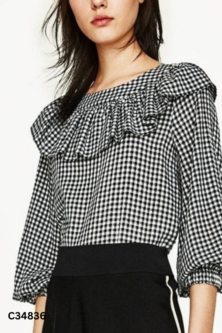 Áo đen kẻ ZARA cổ bèo