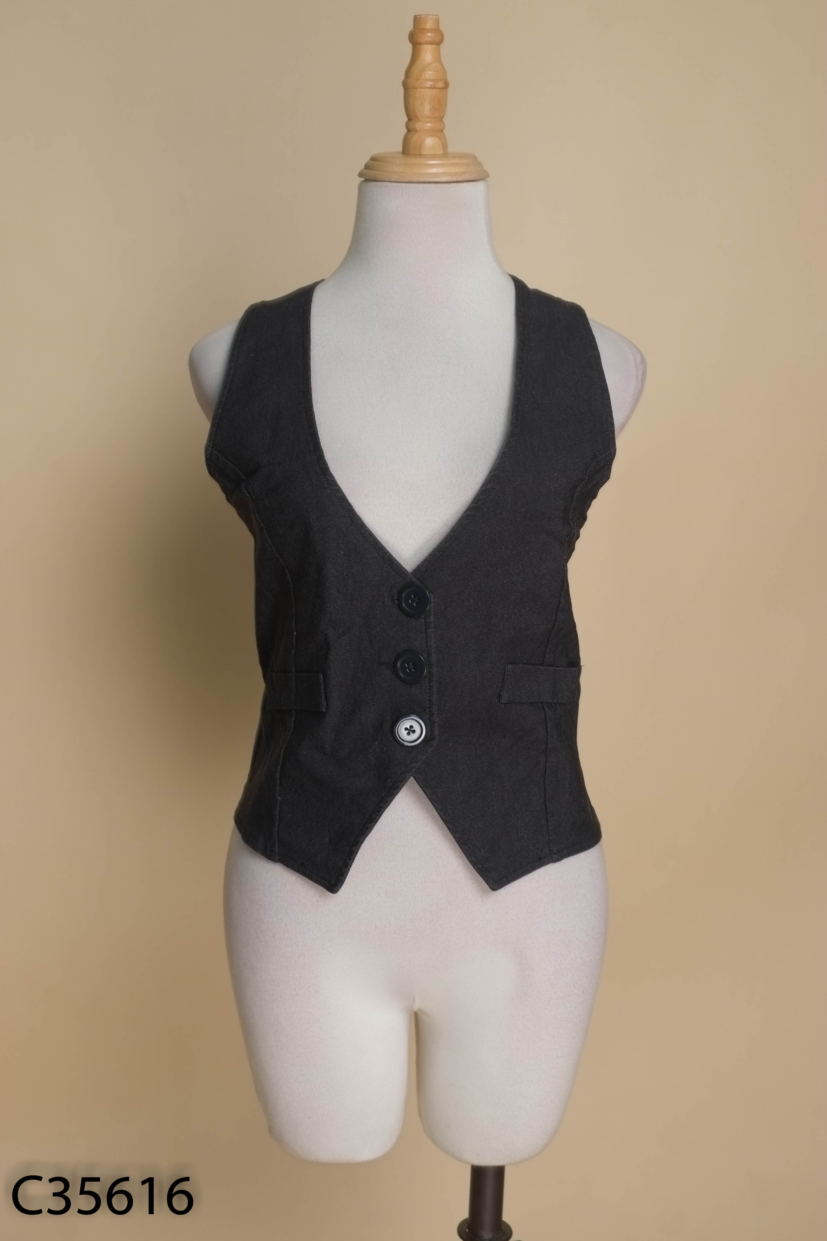 Áo gile DESIGN BY OLIVIA jeans xám đen