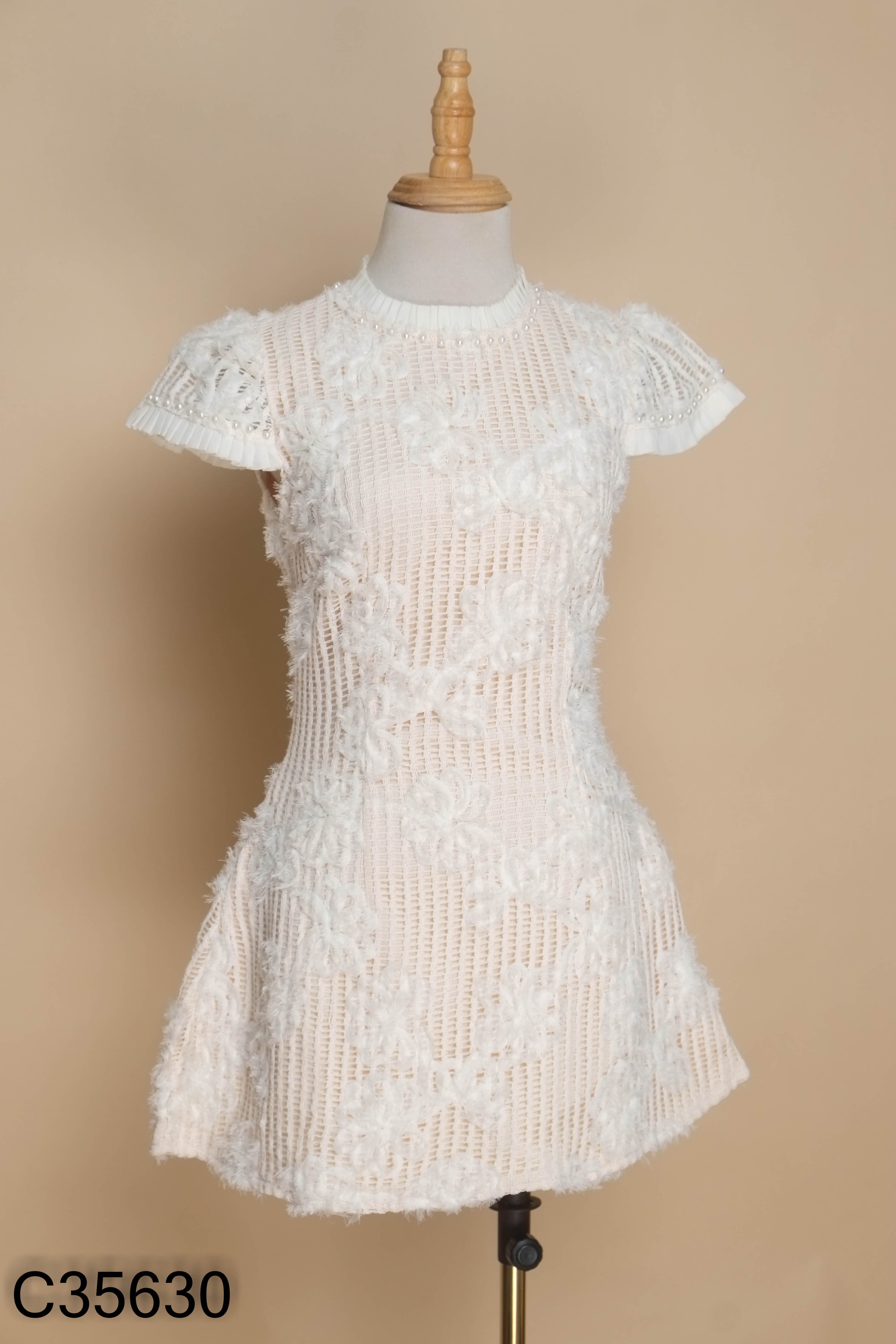 Váy 1999 CLOSET be họa tiết hoa