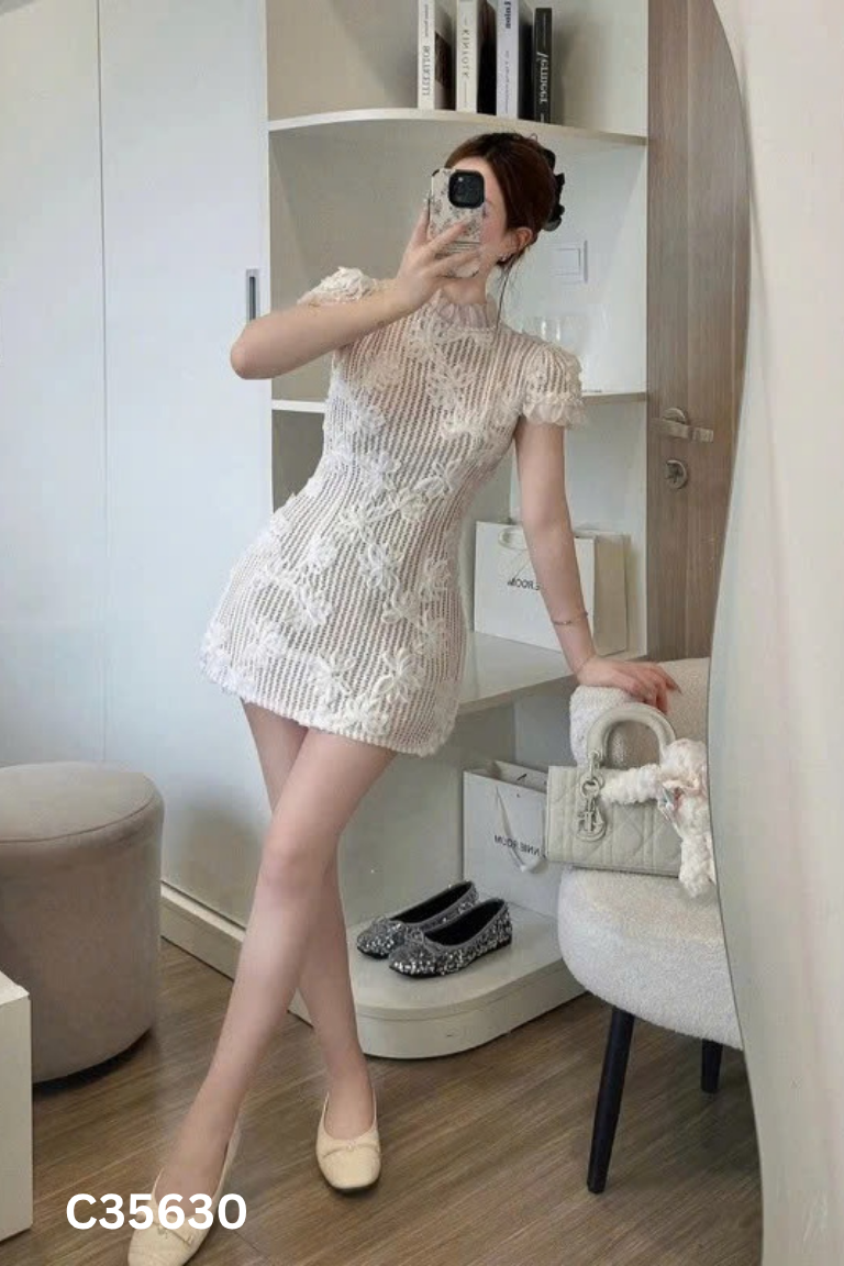 Váy 1999 CLOSET be họa tiết hoa