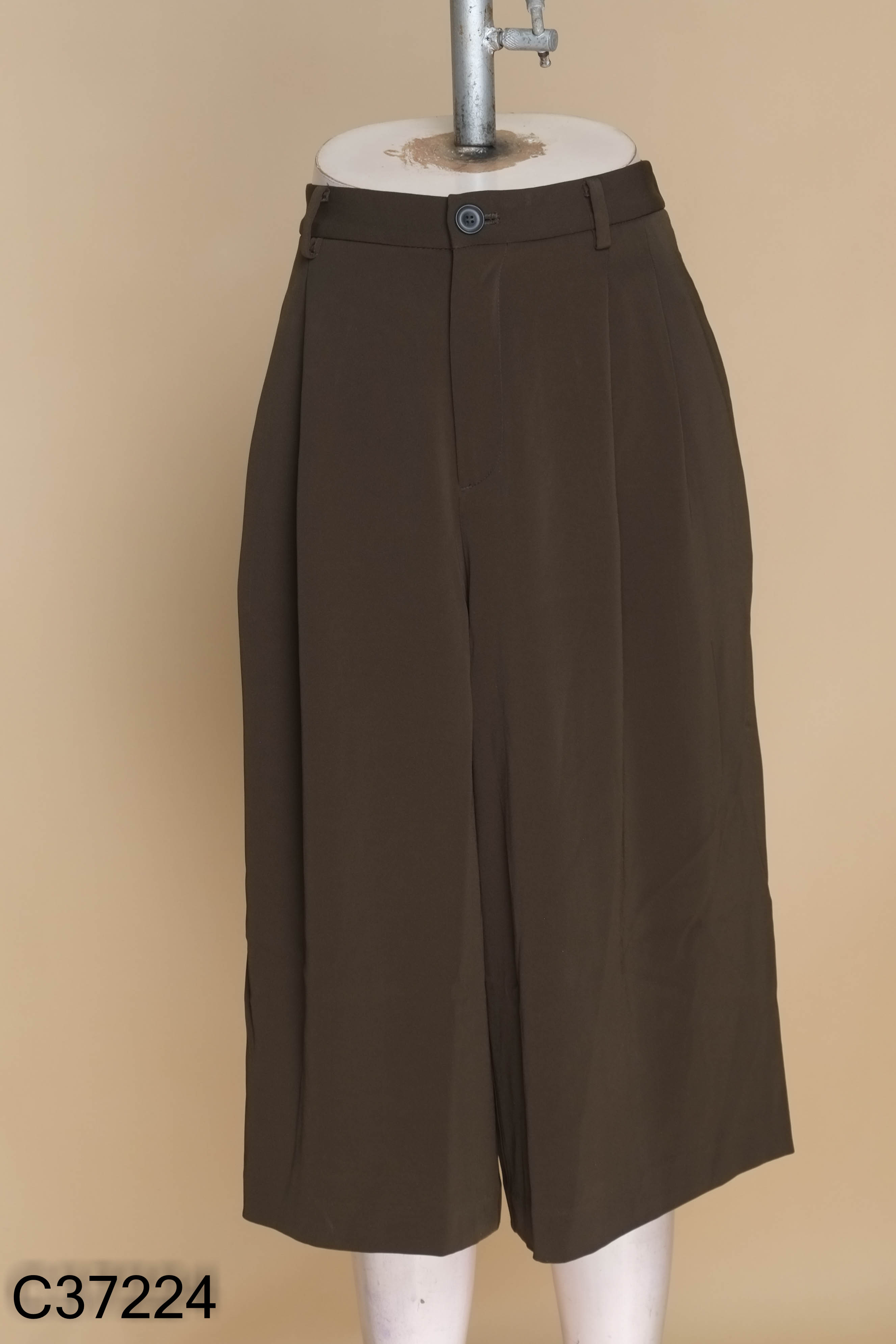 Quần xanh lửng UNIQLO