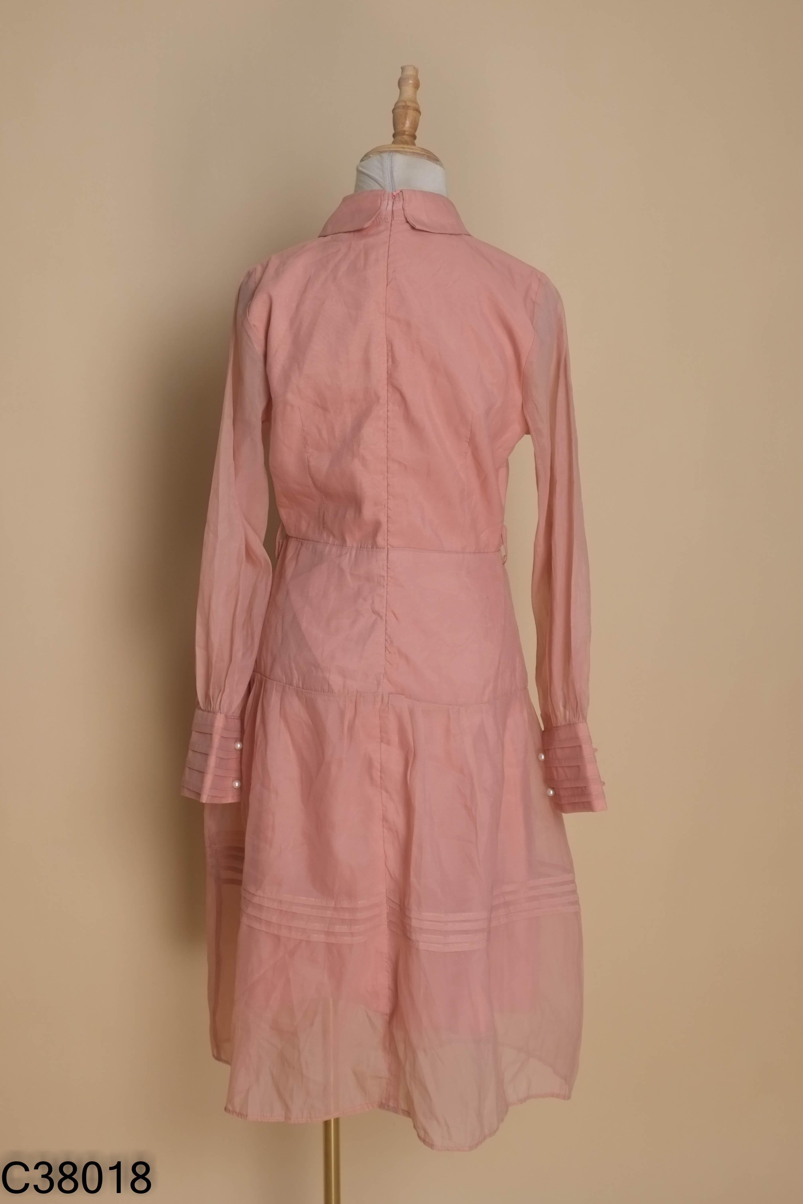 Váy voan hồng trơn phối cúc ngọc