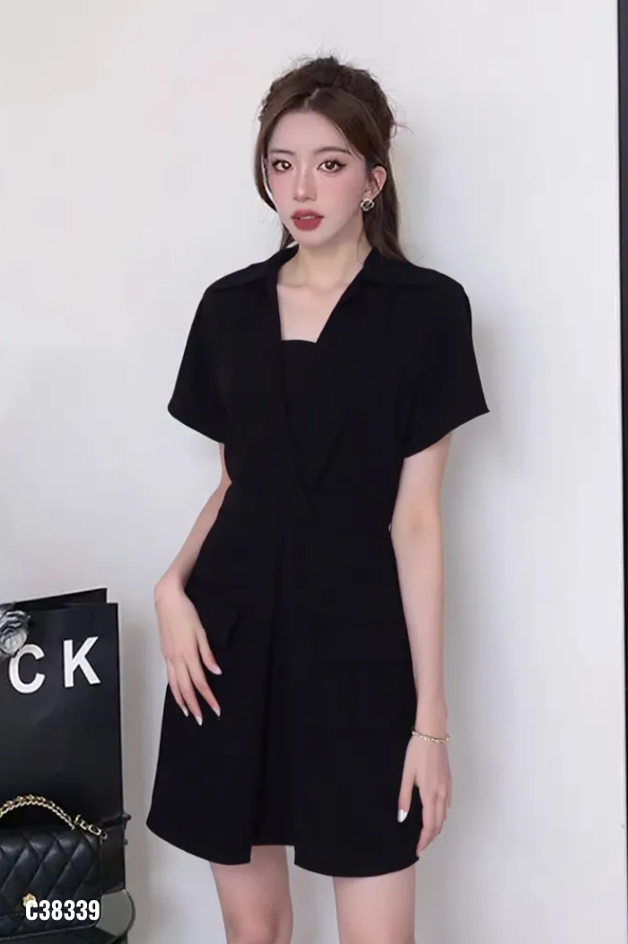 Váy đen trơn phối túi