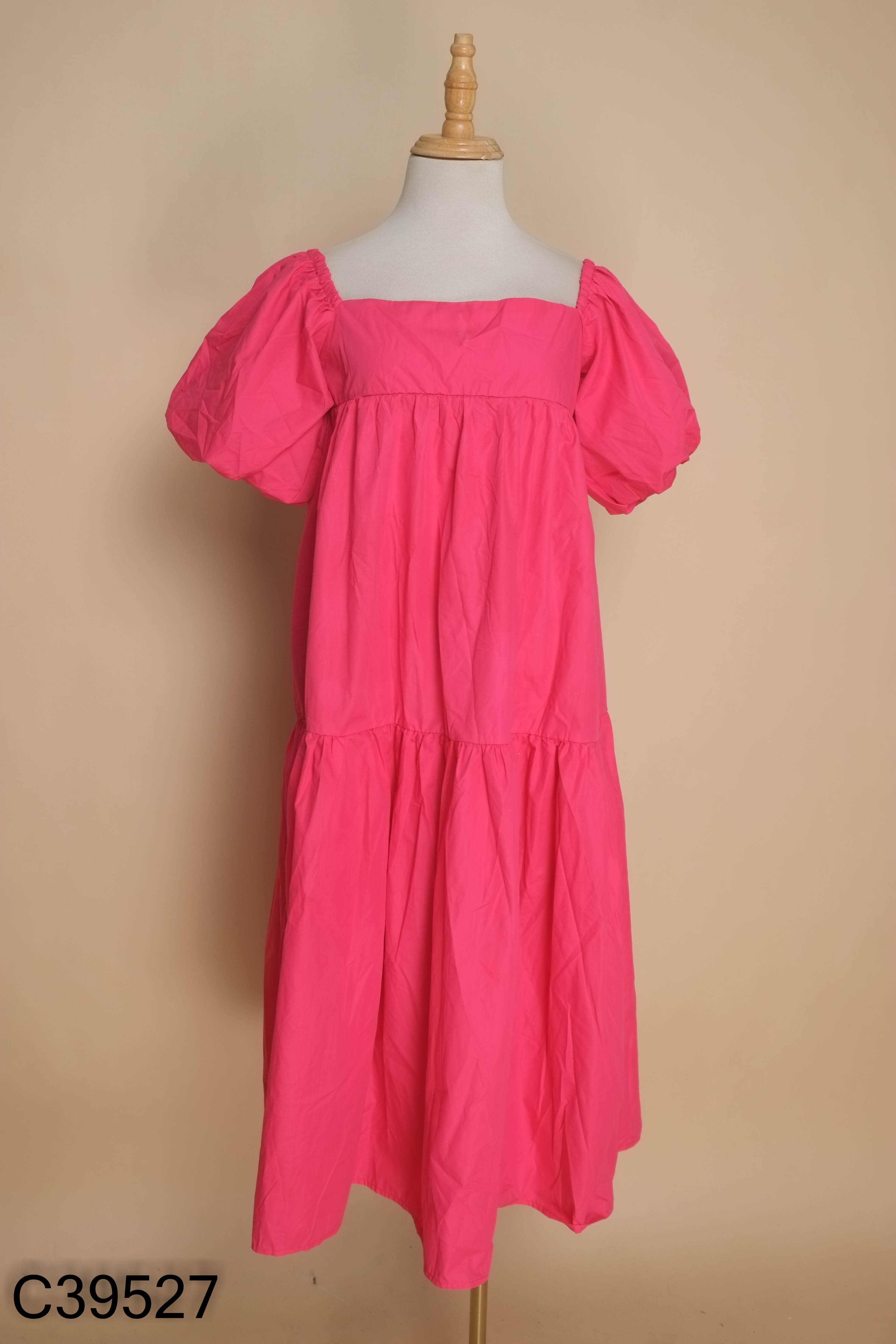 Váy hồng HANHIWITHLOVE tay phồng