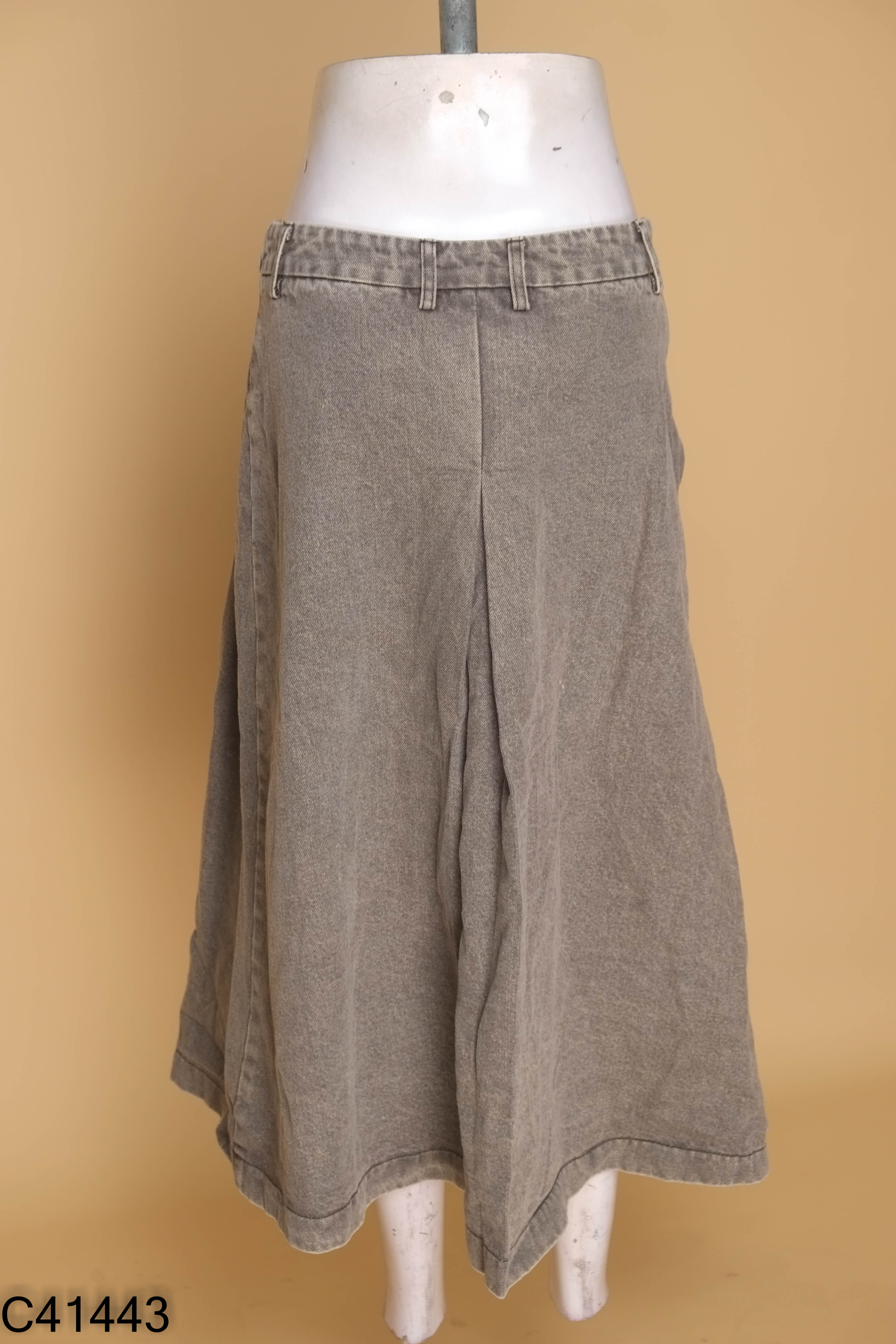 Chân váy jeans nâu xếp ly