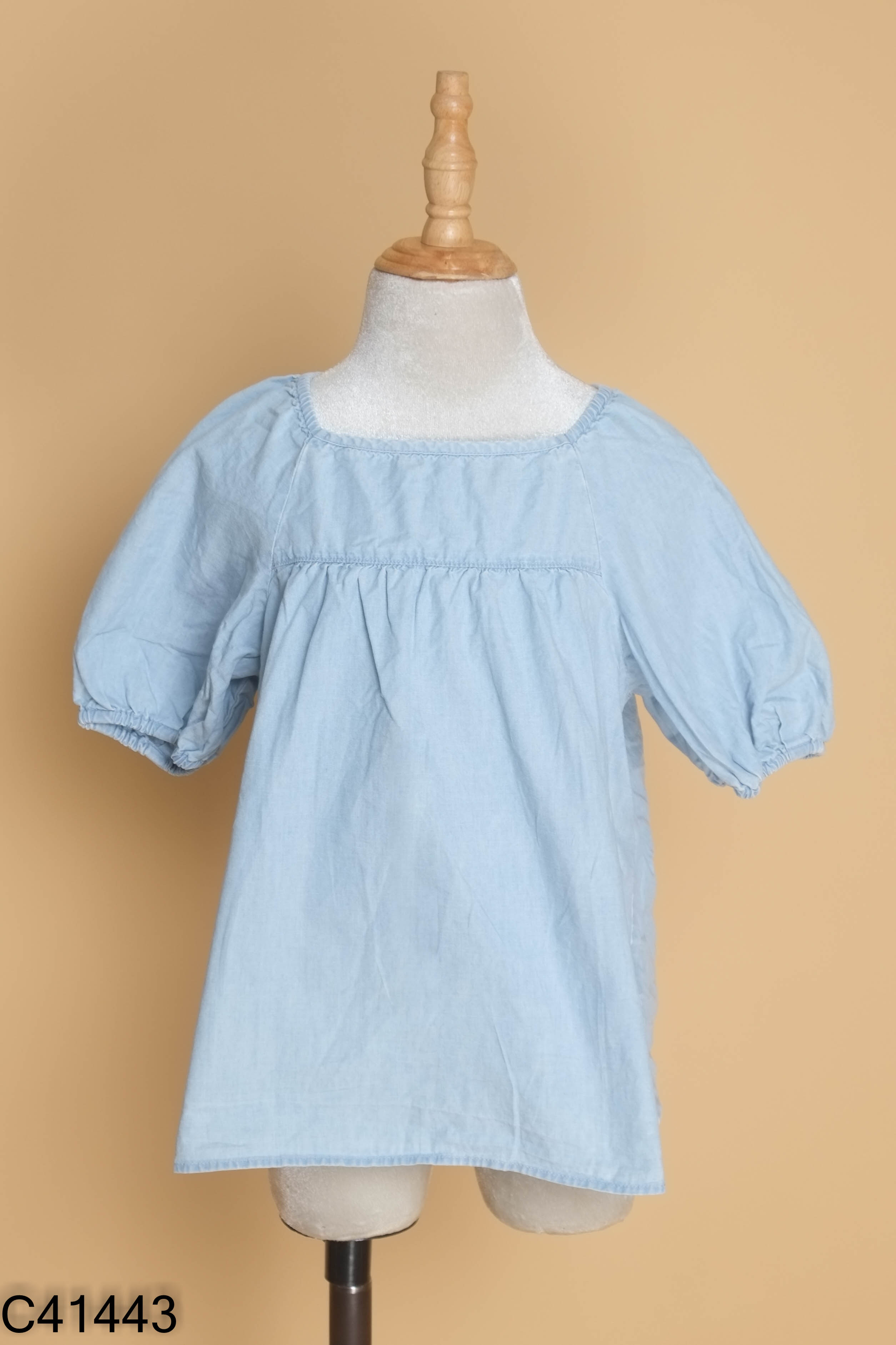 Áo UNIQLO KIDS jeans xanh