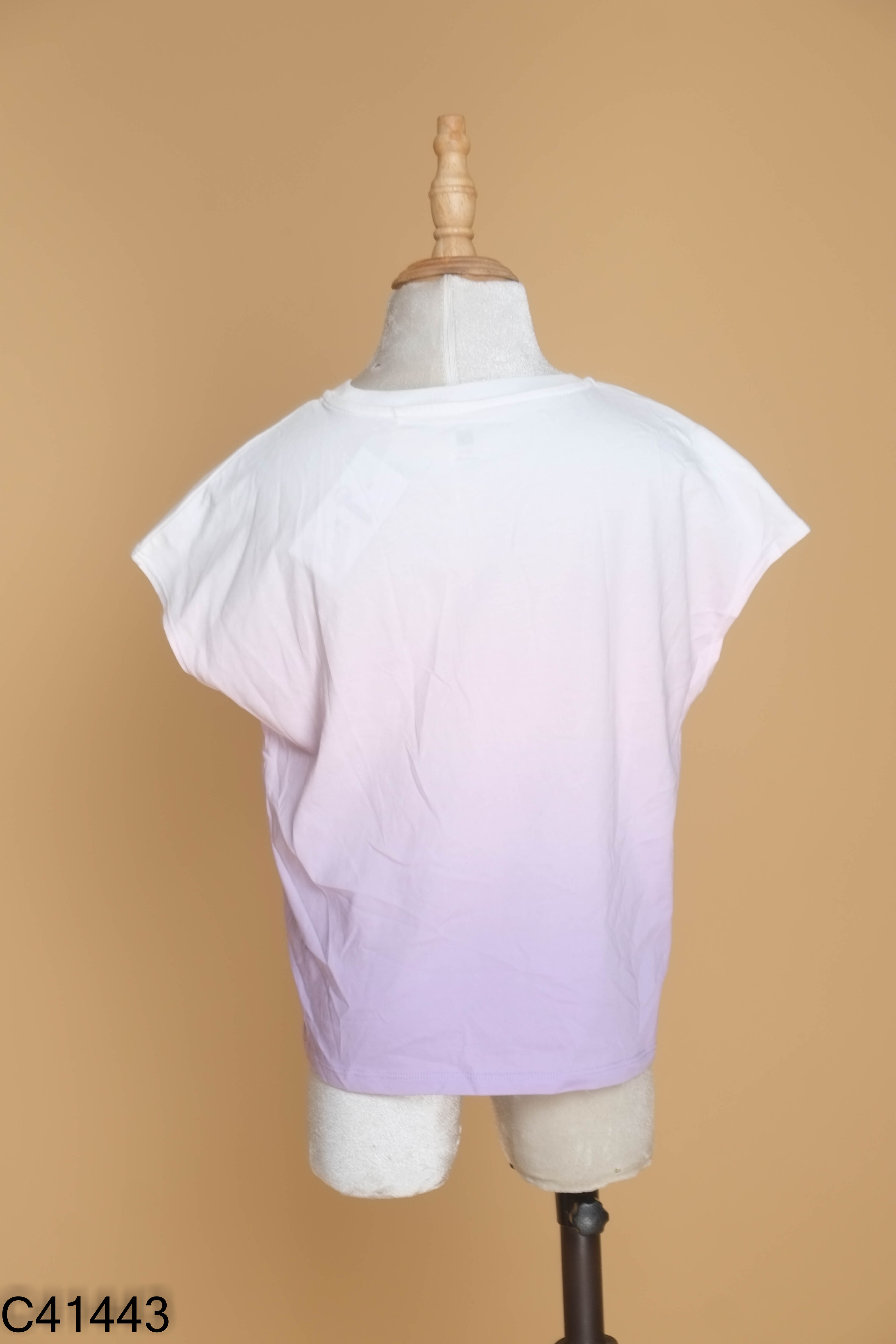 Áo thun UNIQLO KIDS trắng loang hồng tím