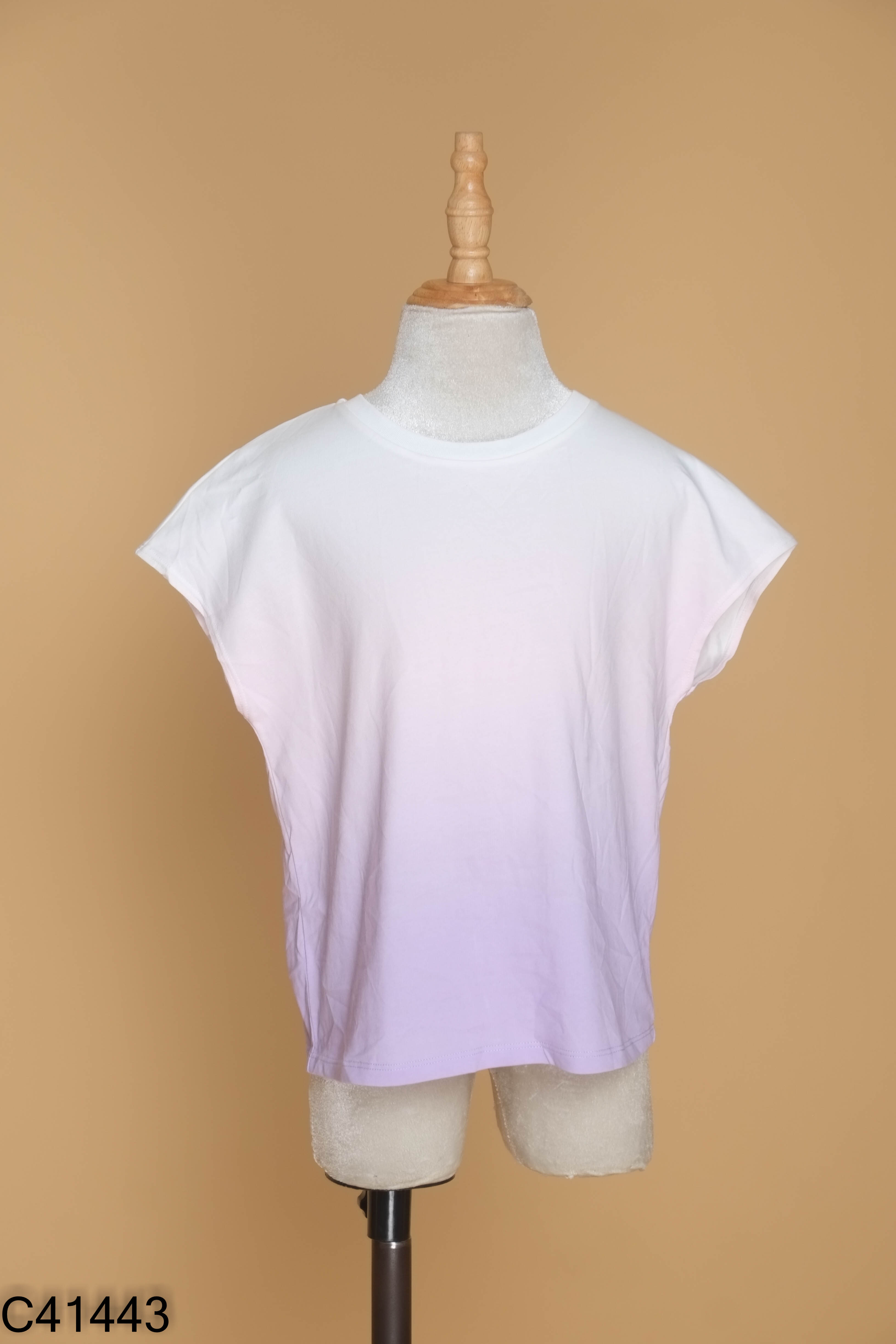 Áo thun UNIQLO KIDS trắng loang hồng tím