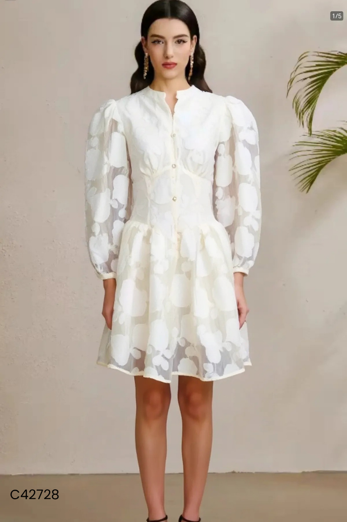 NEWTAG Váy BLUE CHIC be phối khuy ngọc