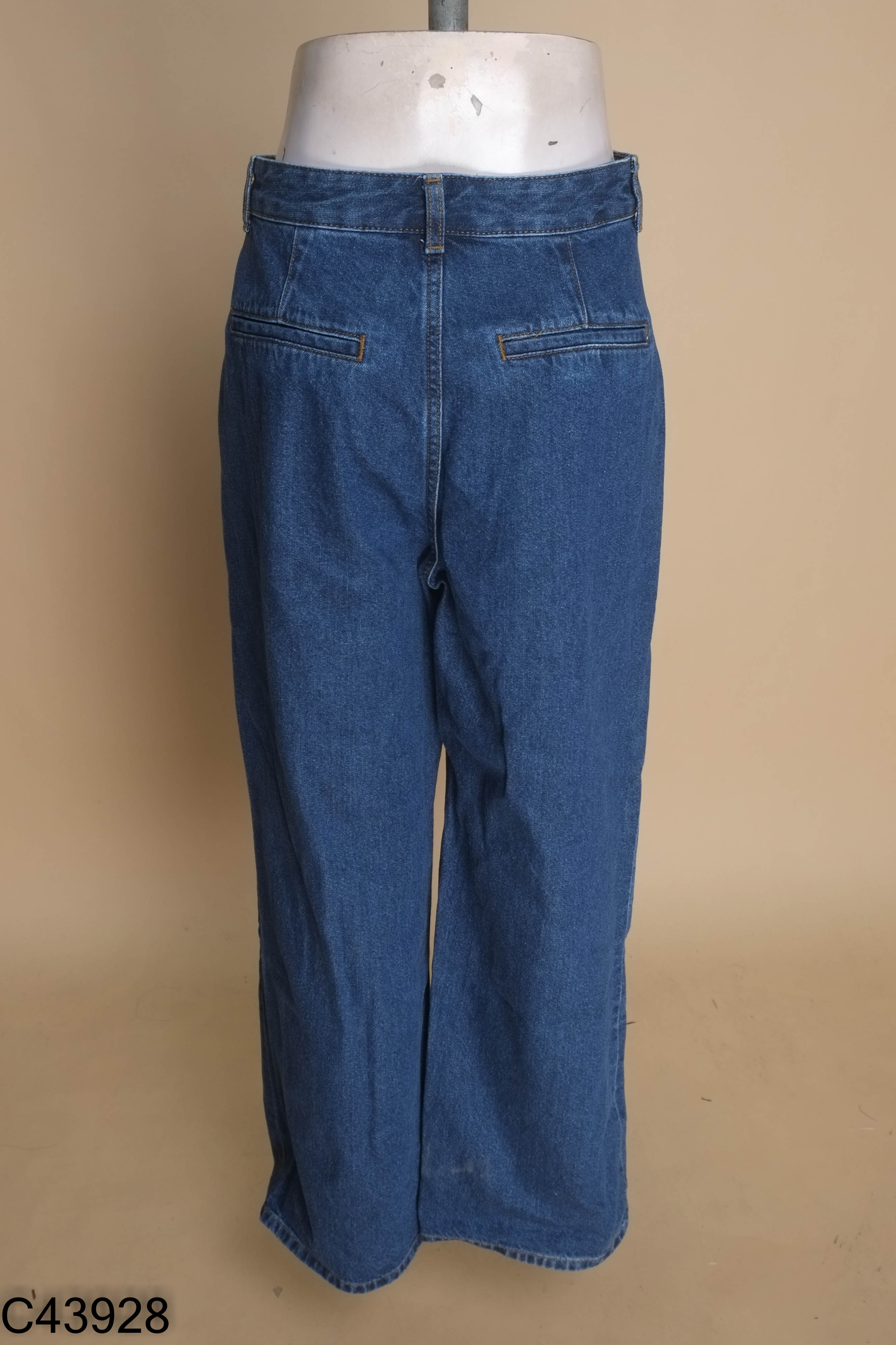 Quần jeans GU suông xanh trơn
