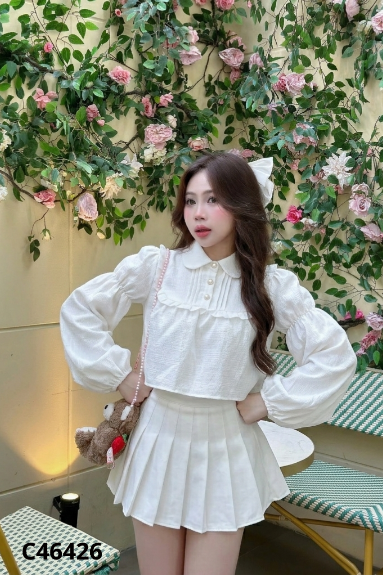 Áo trắng cúc ngọc viền bèo
