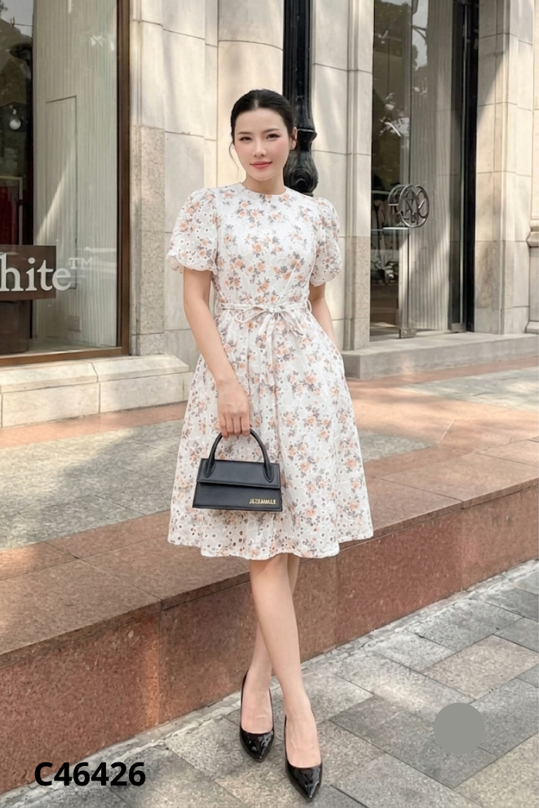 Váy be hoa tay phồng phối đai