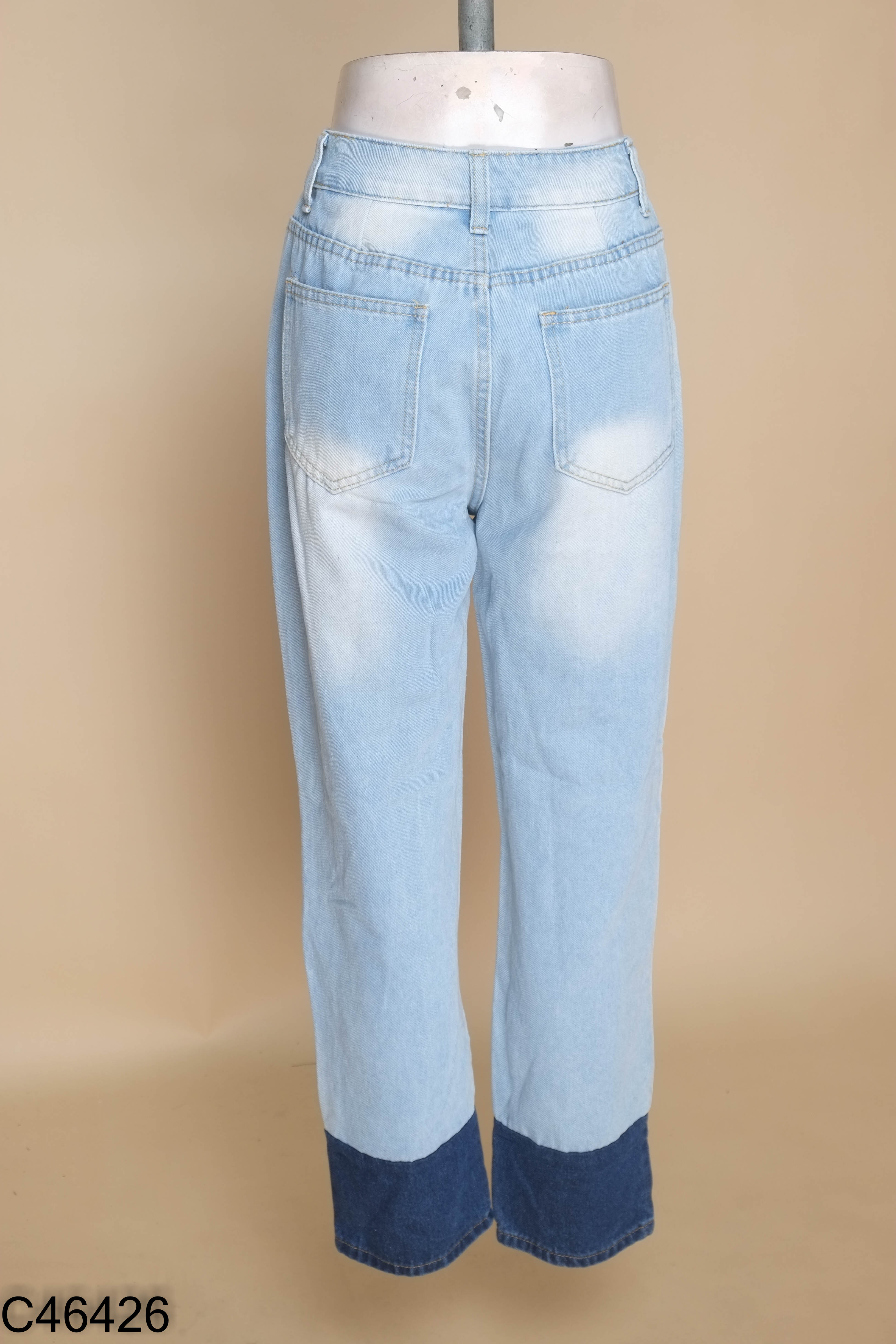 Quần jeans xanh