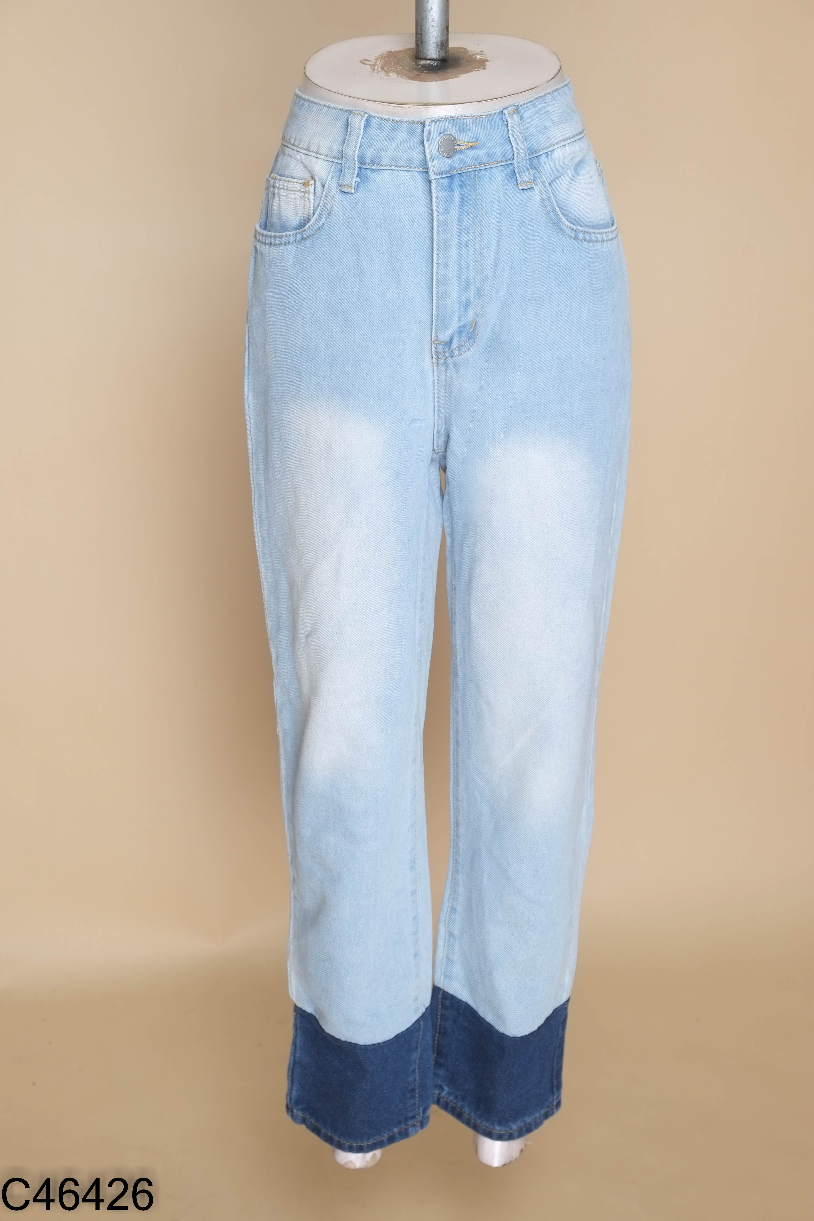 Quần jeans xanh