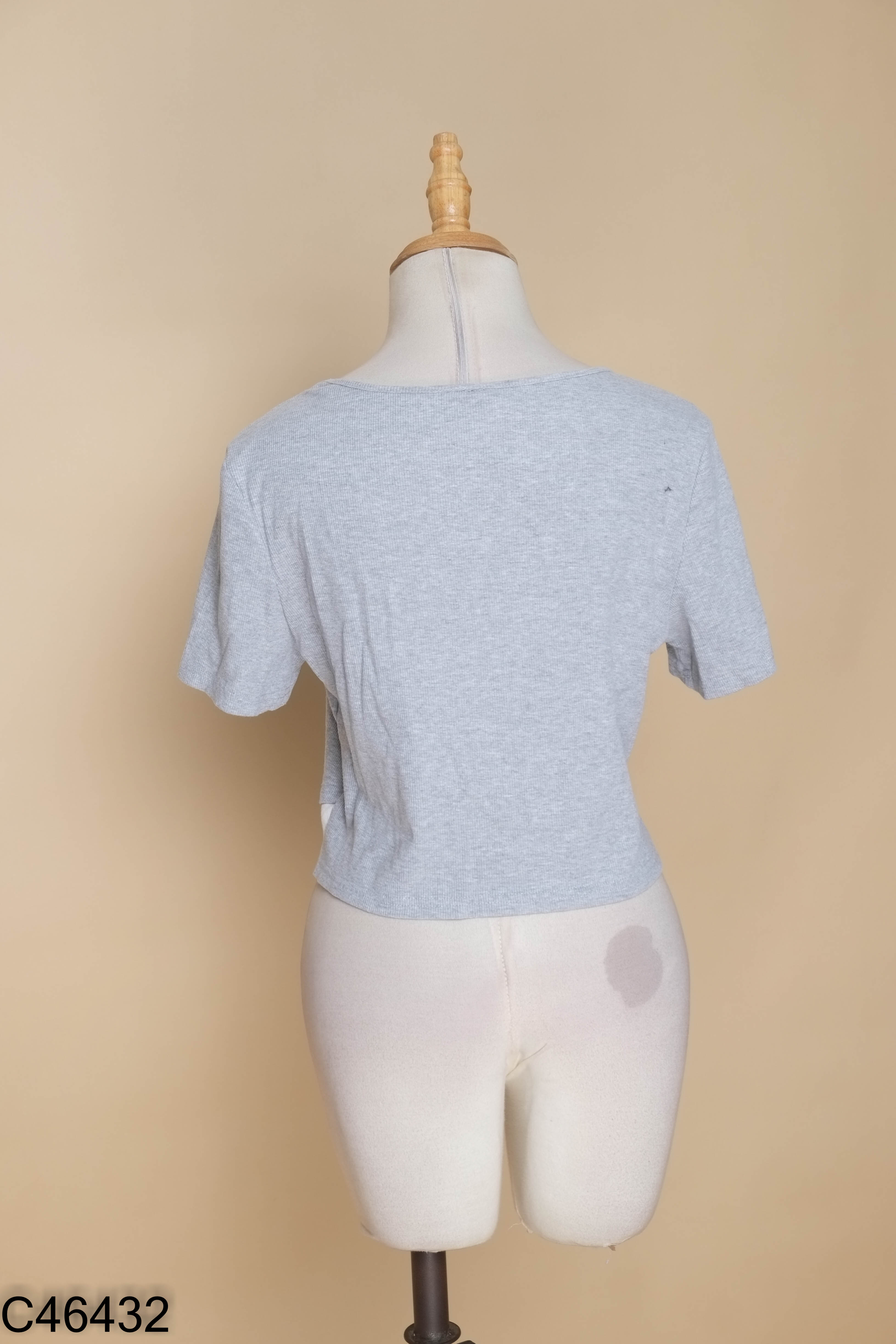 Áo croptop xám mix trắng