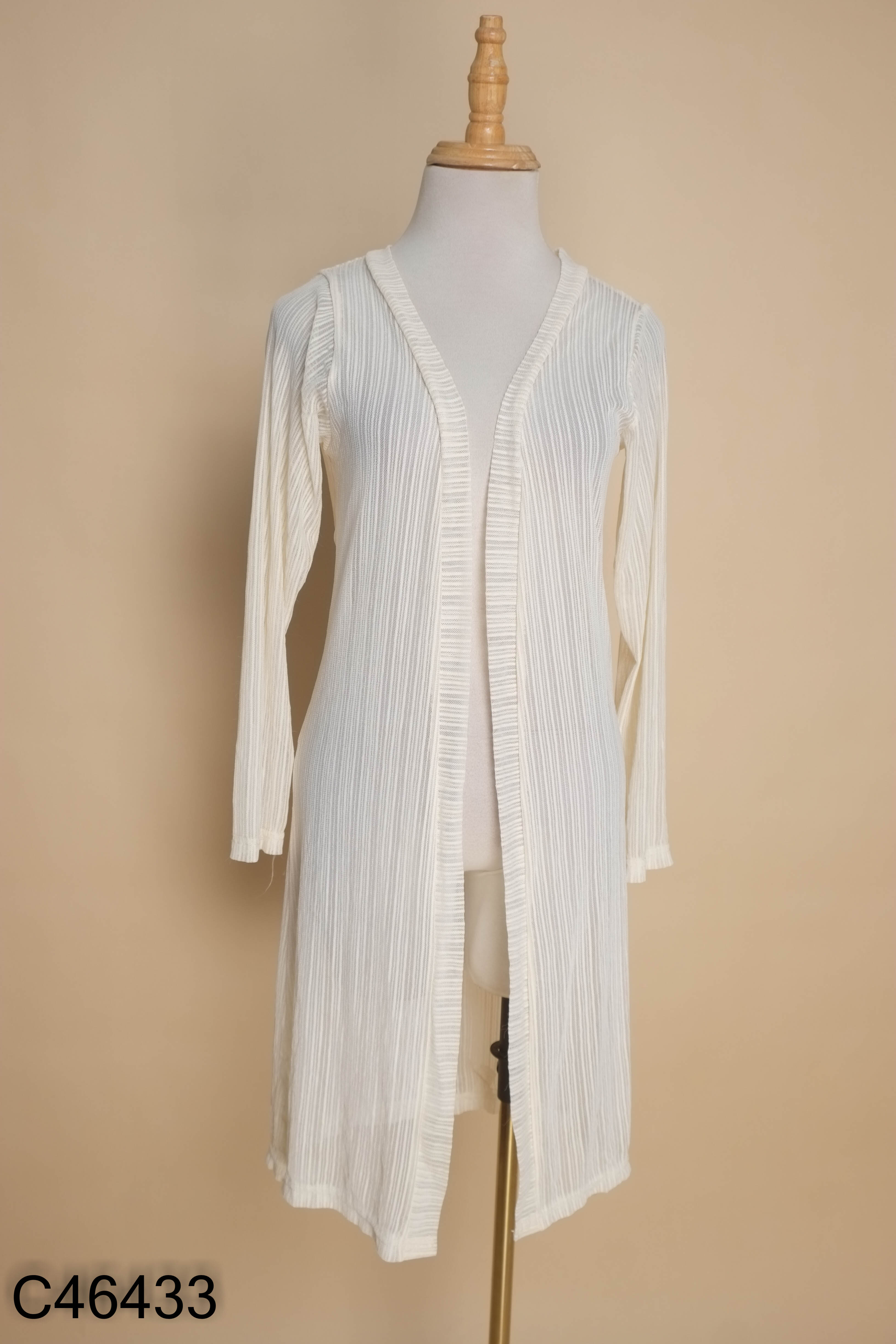 Áo cardigans ren trắng