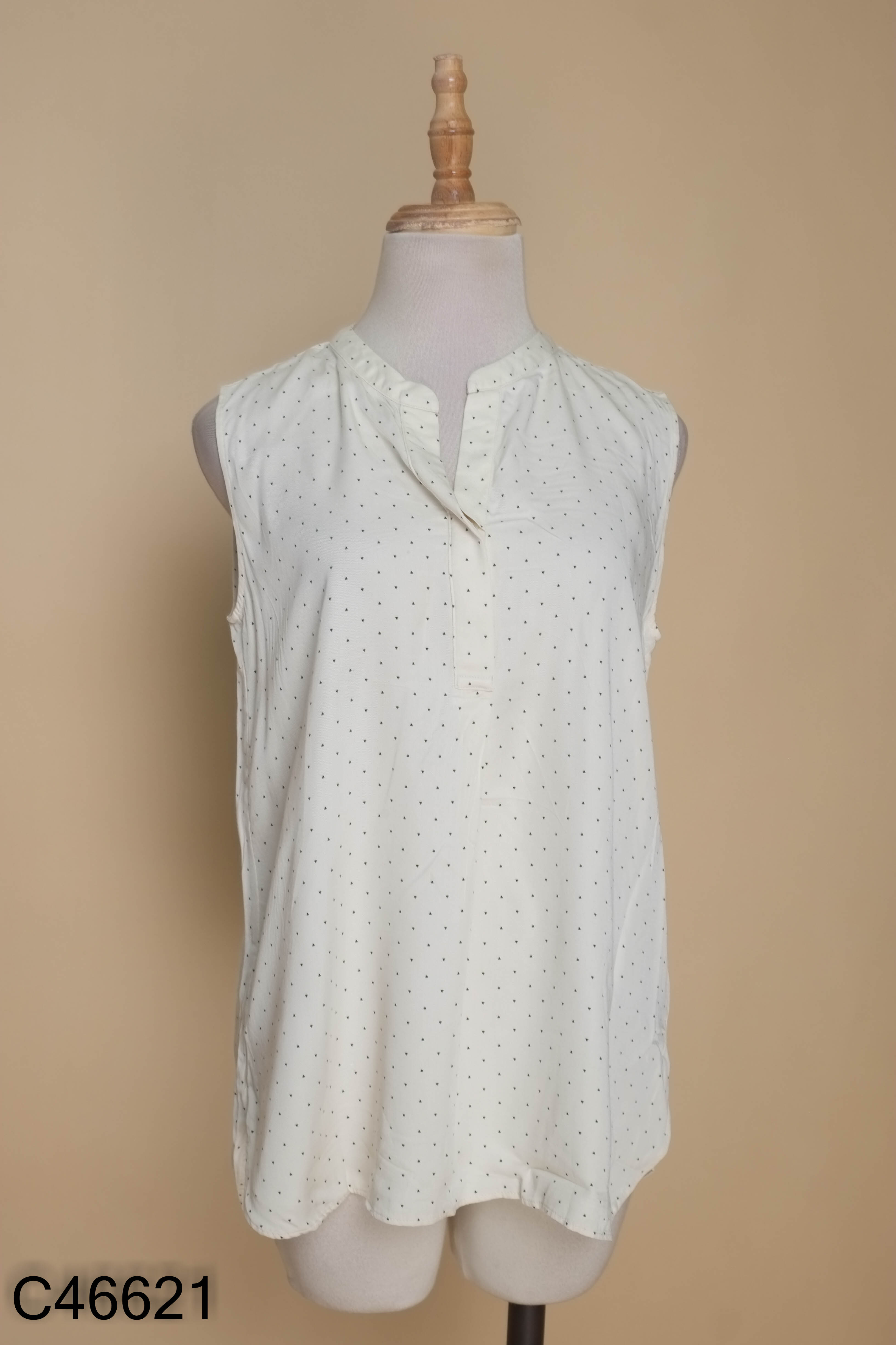 Áo UNIQLO be vàng họa tiết