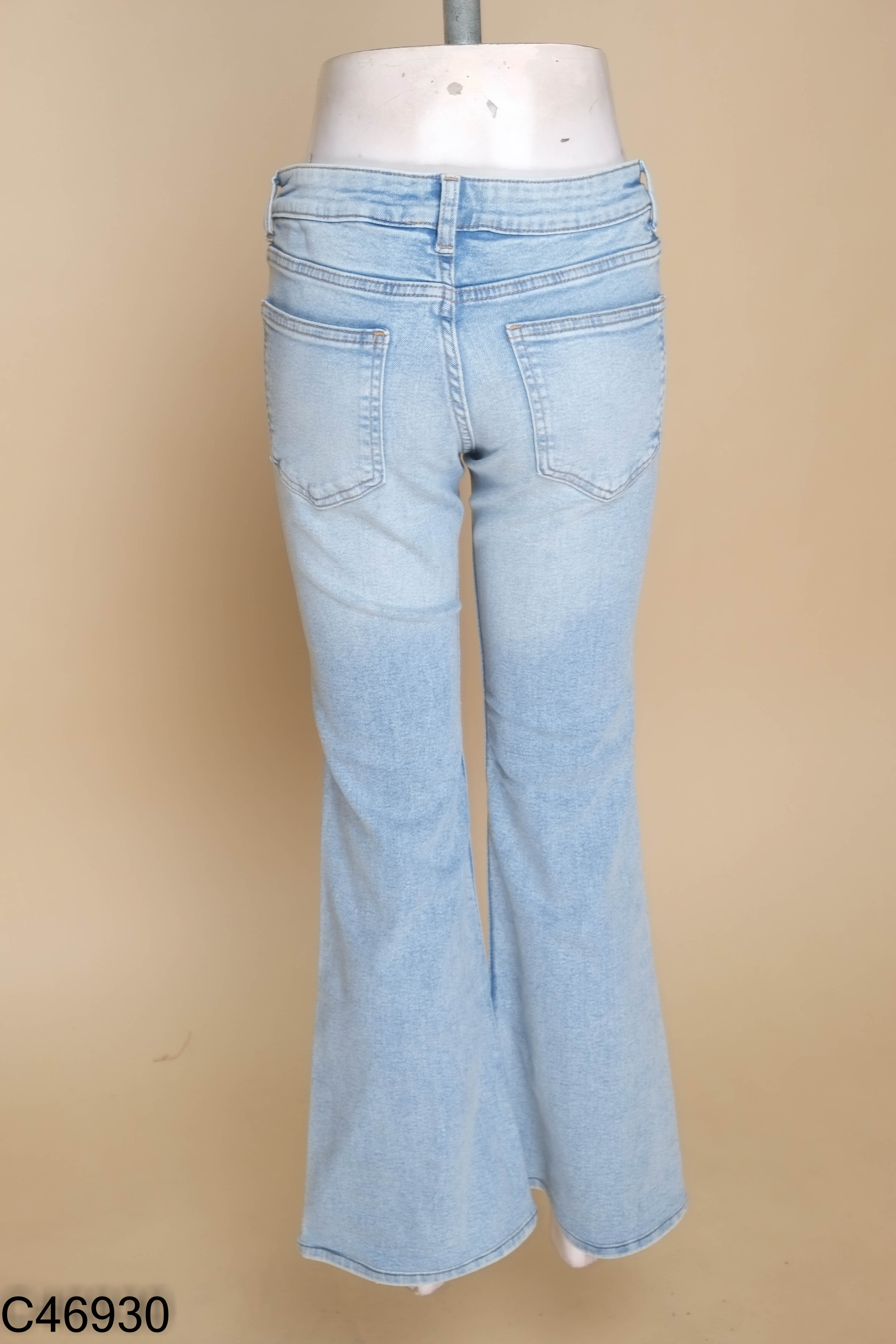 Quần HM jeans xanh ống loe