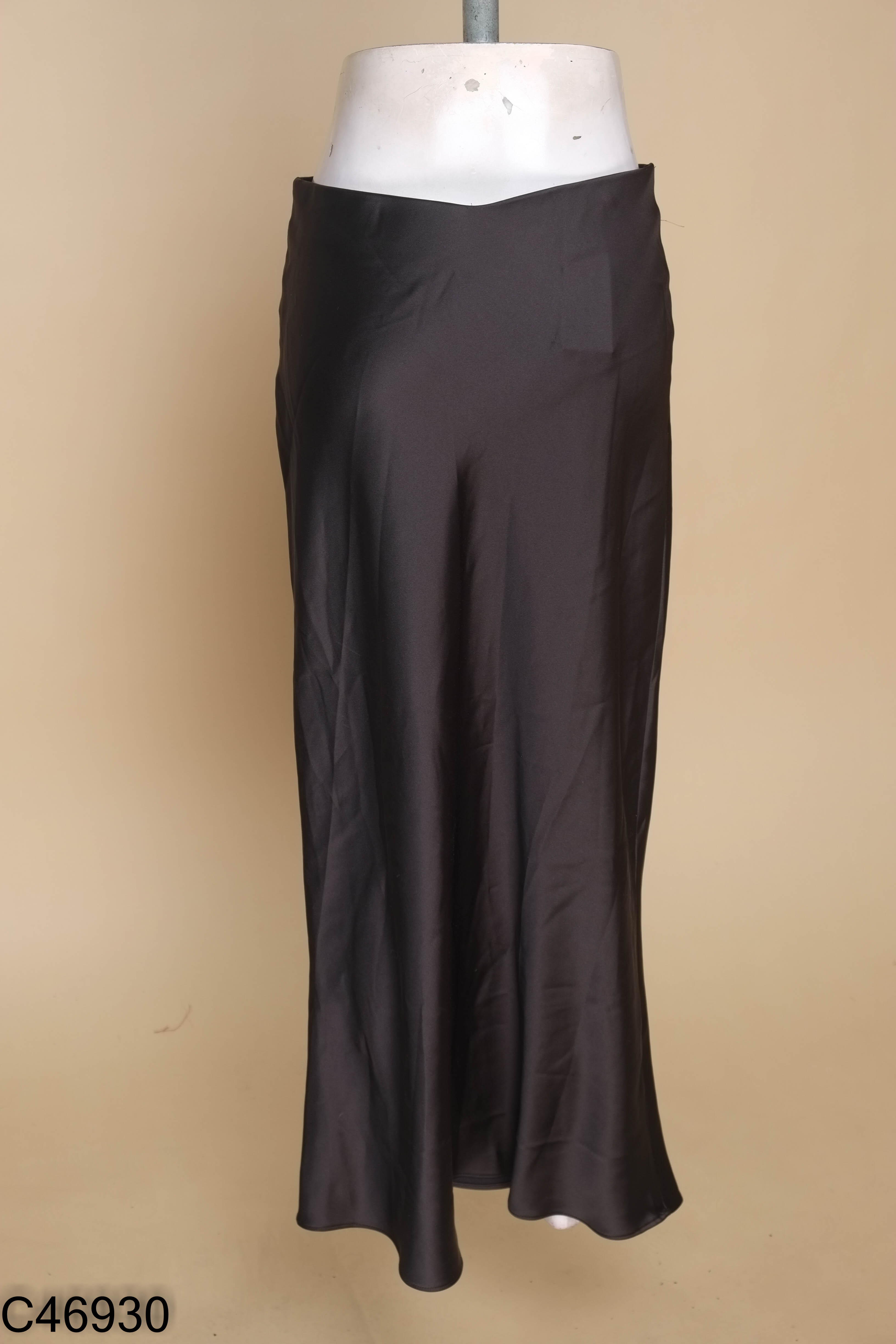 Chân váy ZARA lụa đen