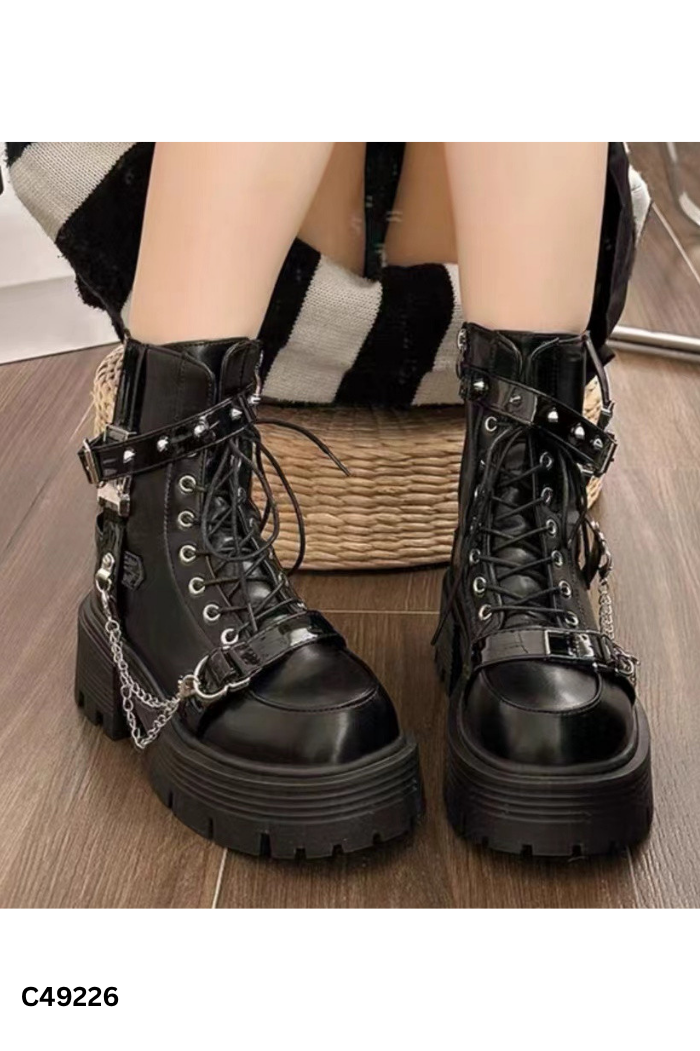 Boots đen trơn phối dây 4p