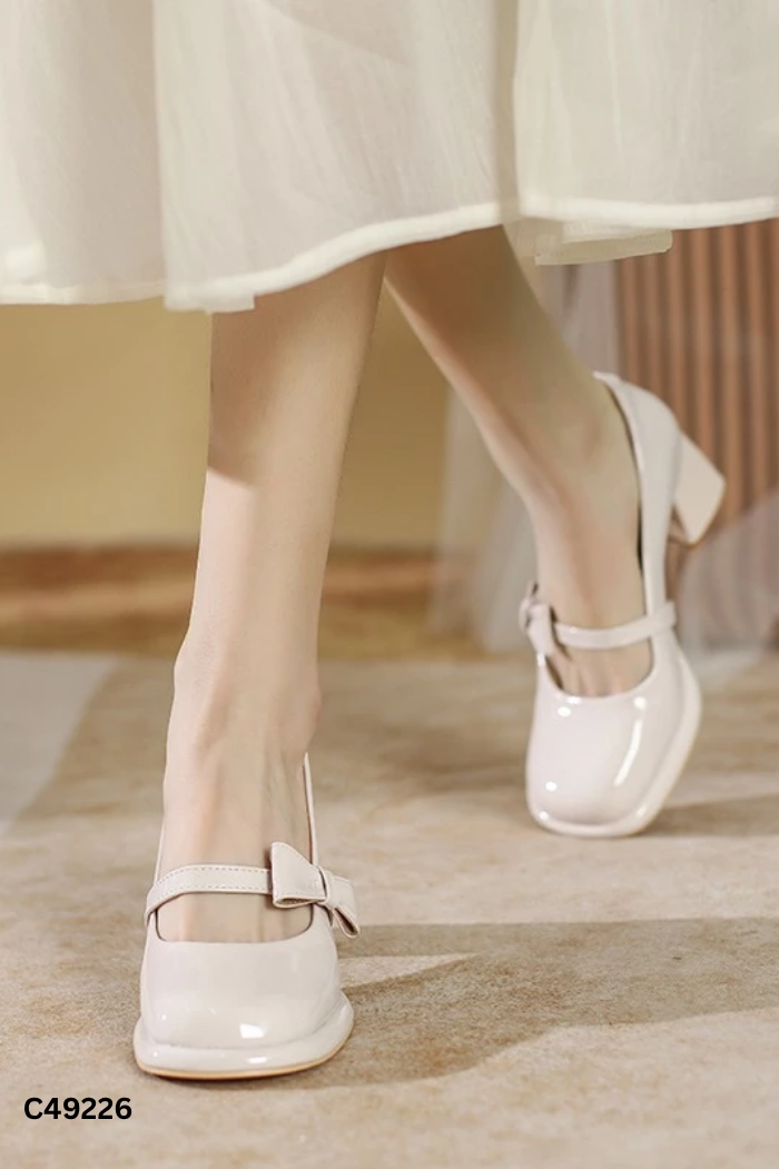 Giày cao gót be đính nơ 7P