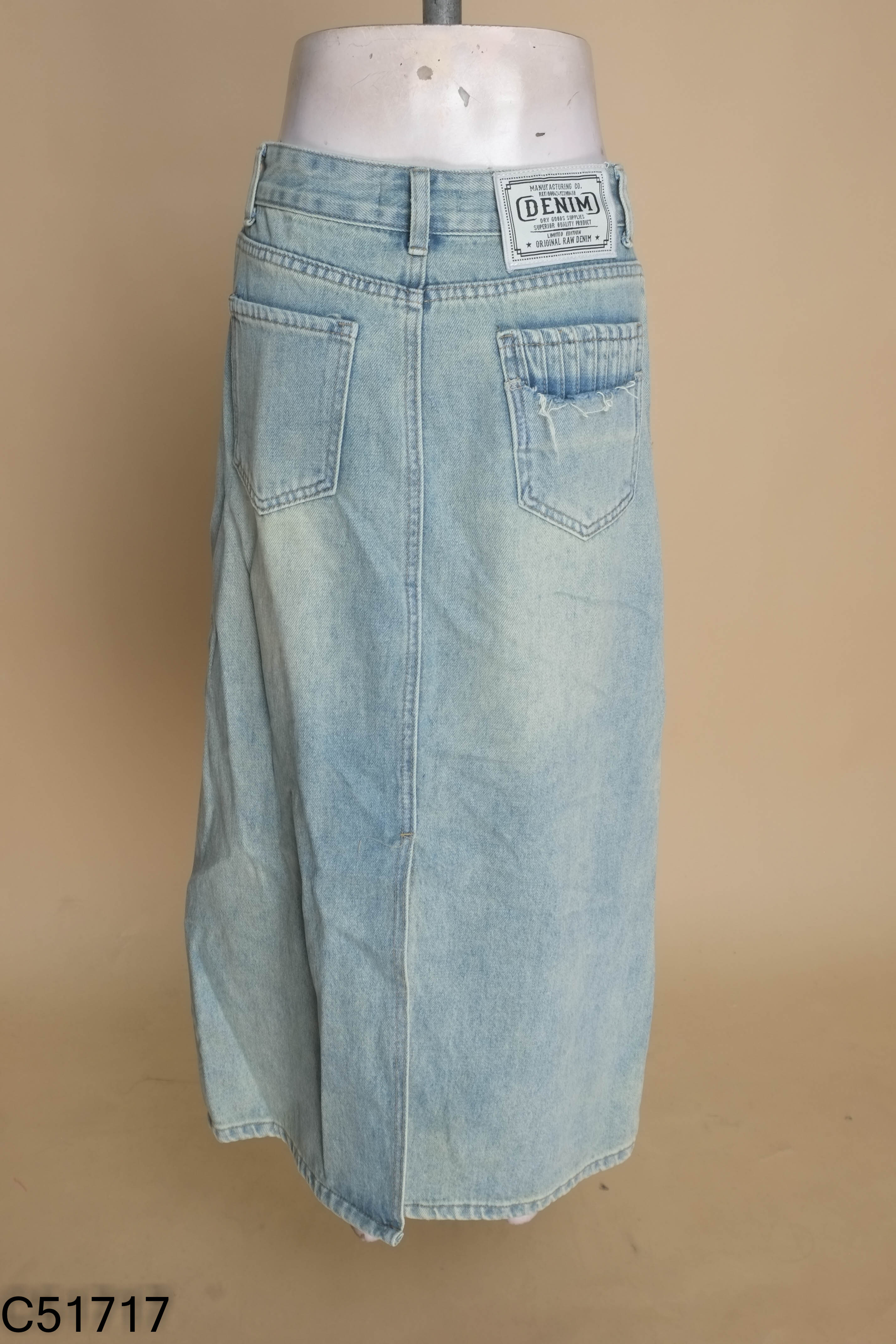 Chân váy jeans xanh dài MIHE