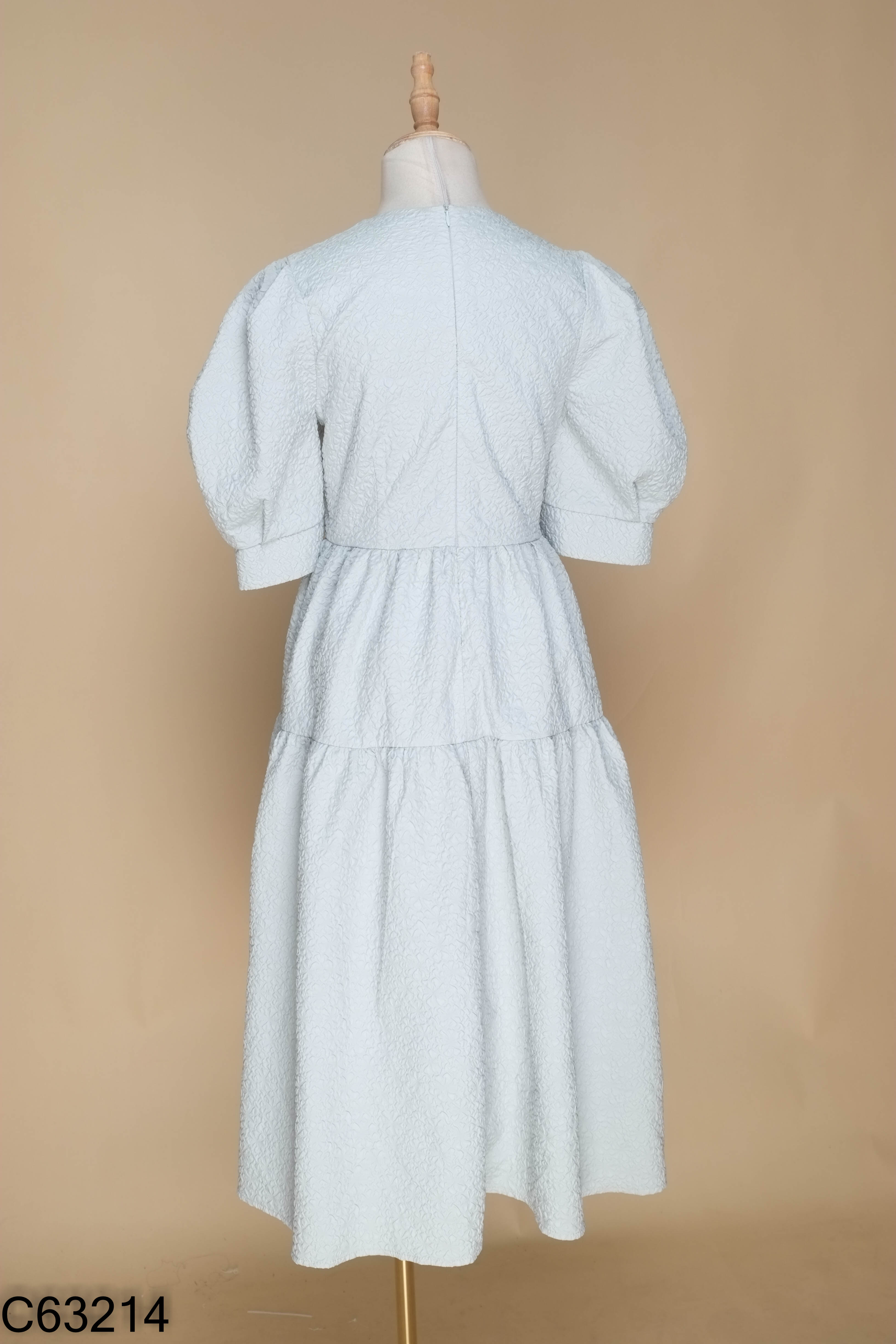 Váy babydoll xanh họa tiết nổi