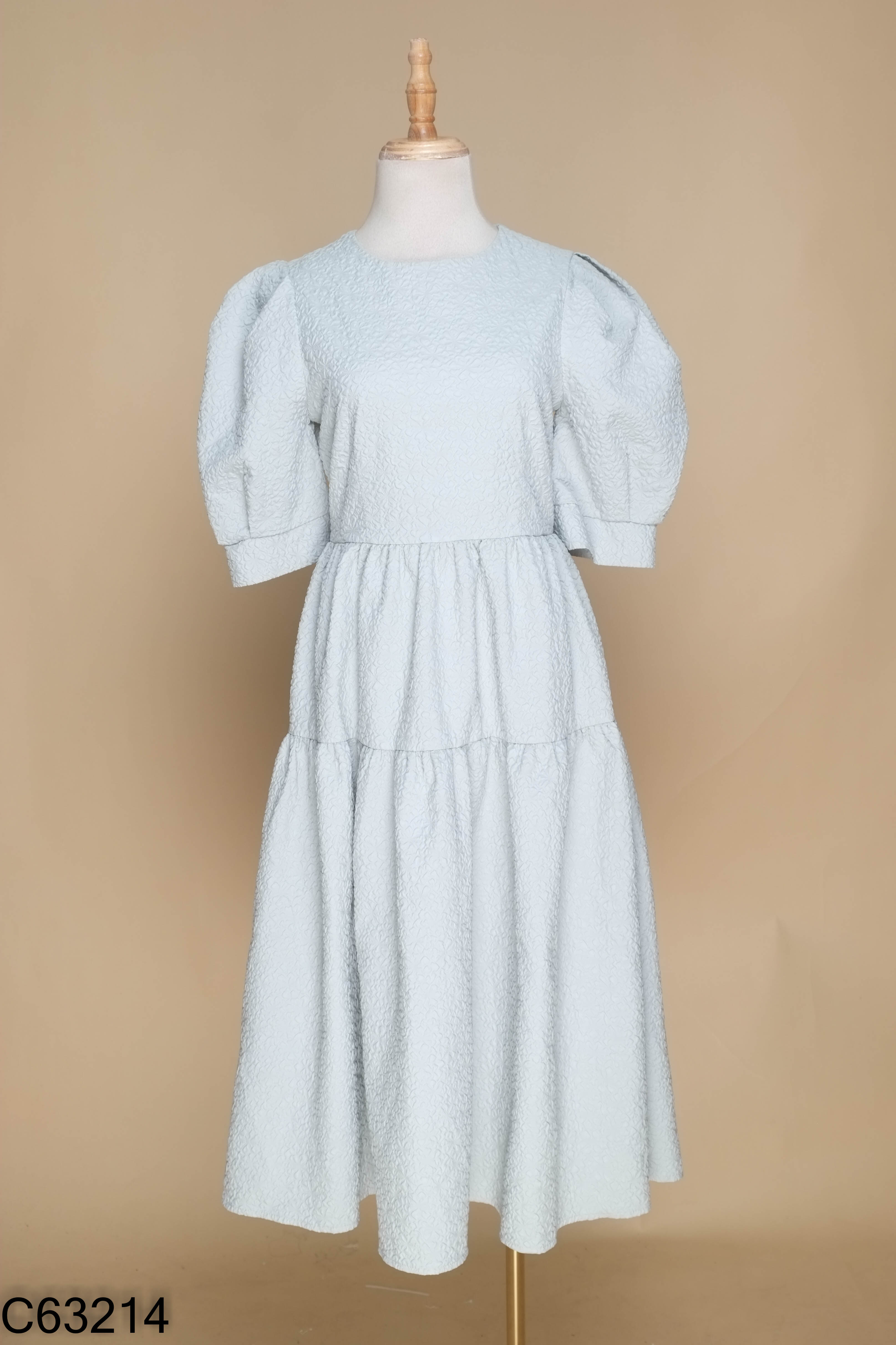 Váy babydoll xanh họa tiết nổi