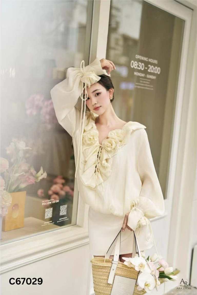 Váy be ARA phối bèo