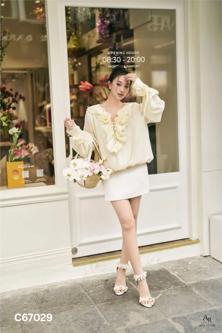 Váy be ARA phối bèo
