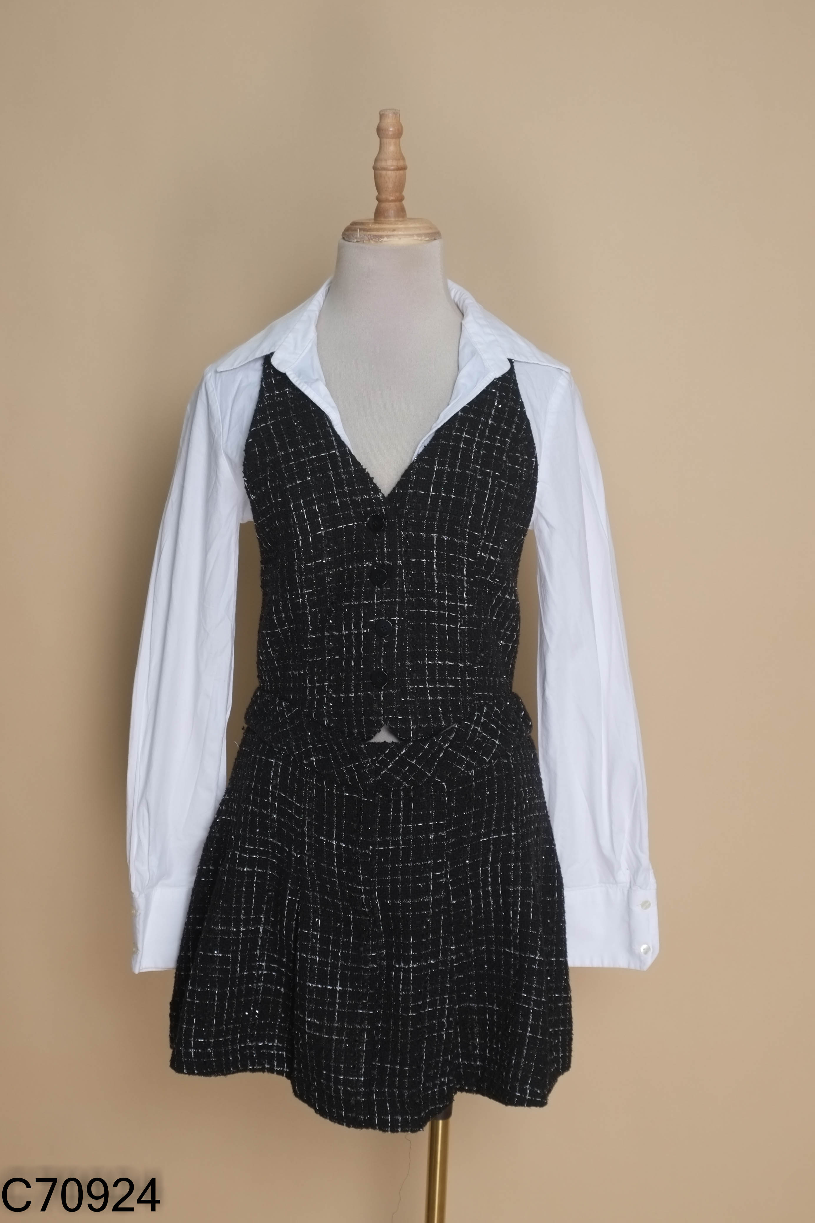 Váy ZARA dạ tweed đen phối trắng