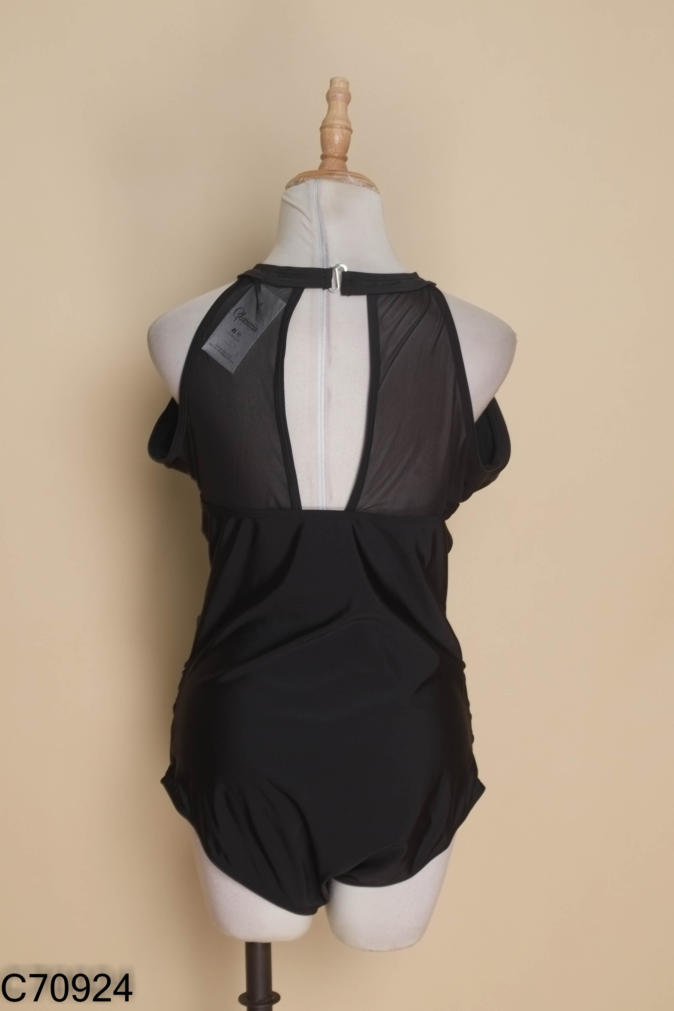 Bikini đen cổ yếm