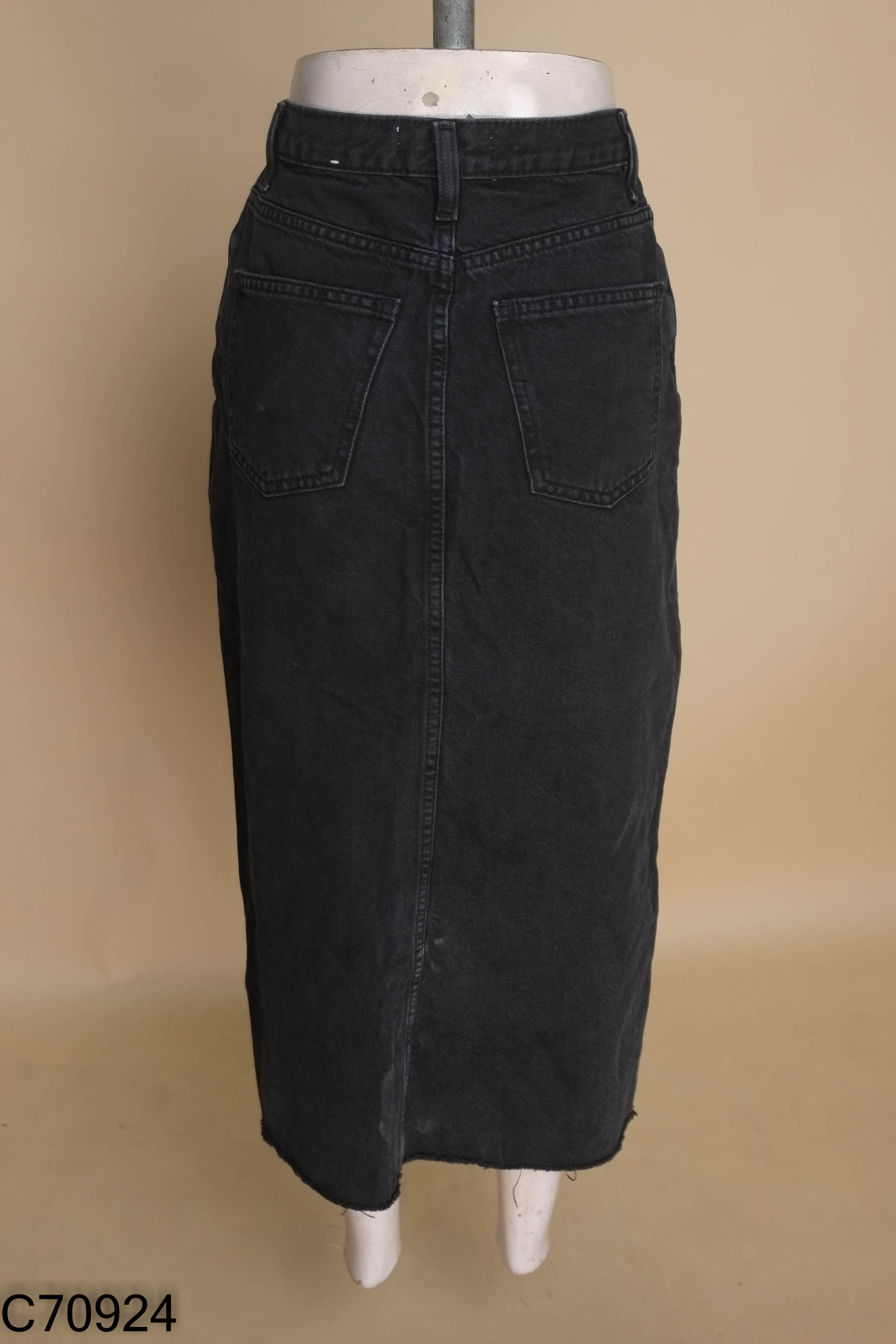 Chân váy MANGO jeans đen