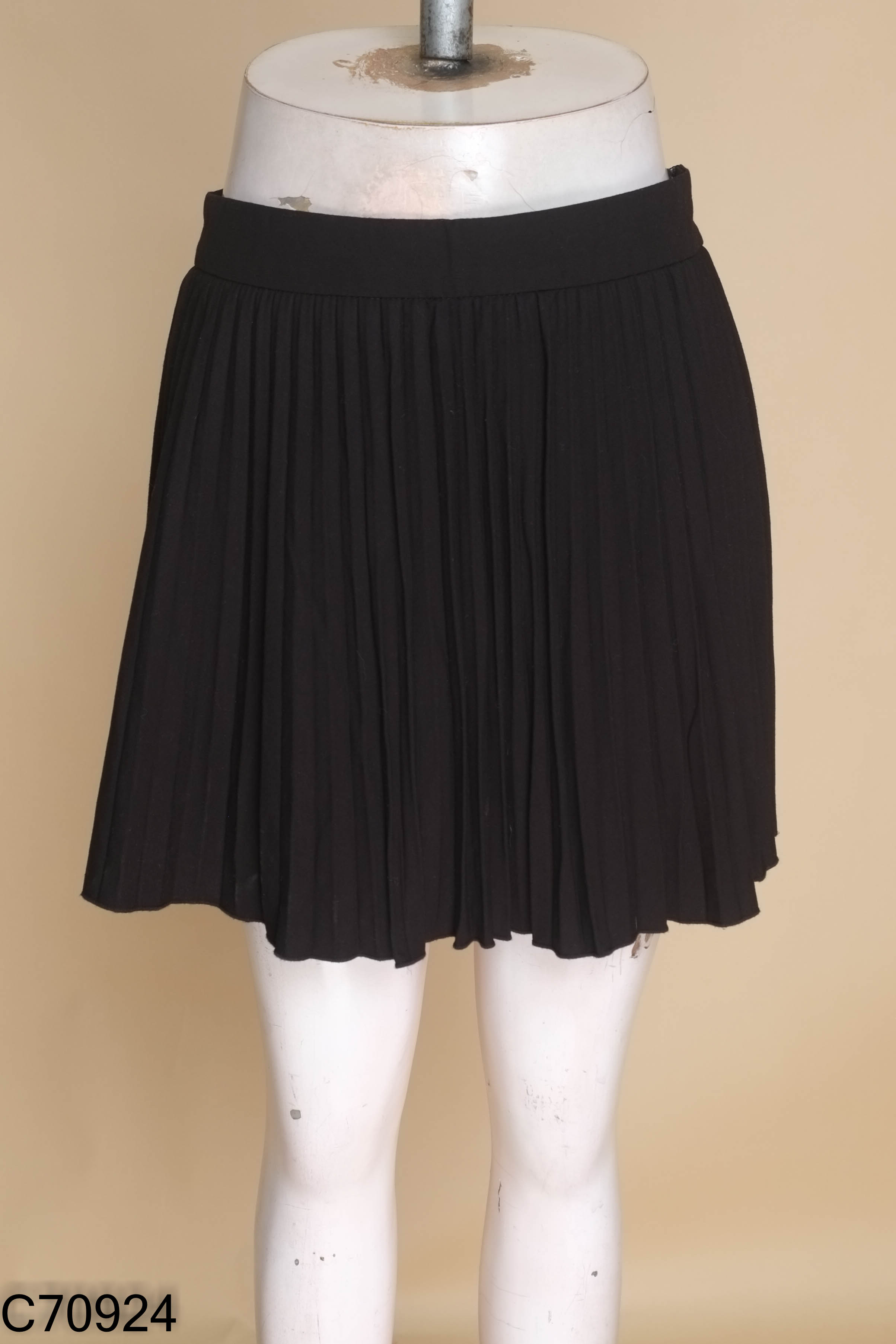 Chân váy ZARA đen xếp ly