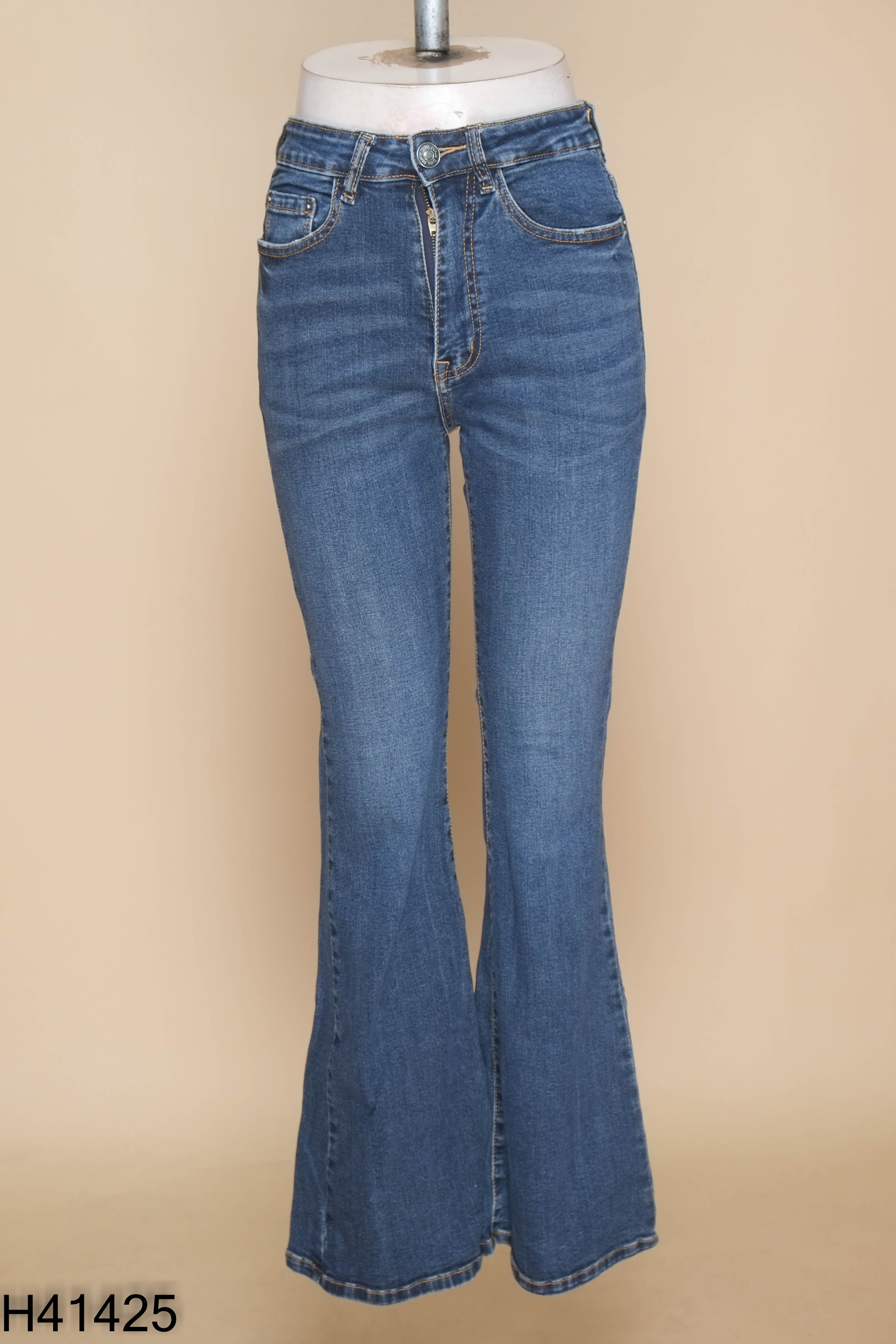 Quần jeans xanh ZARA