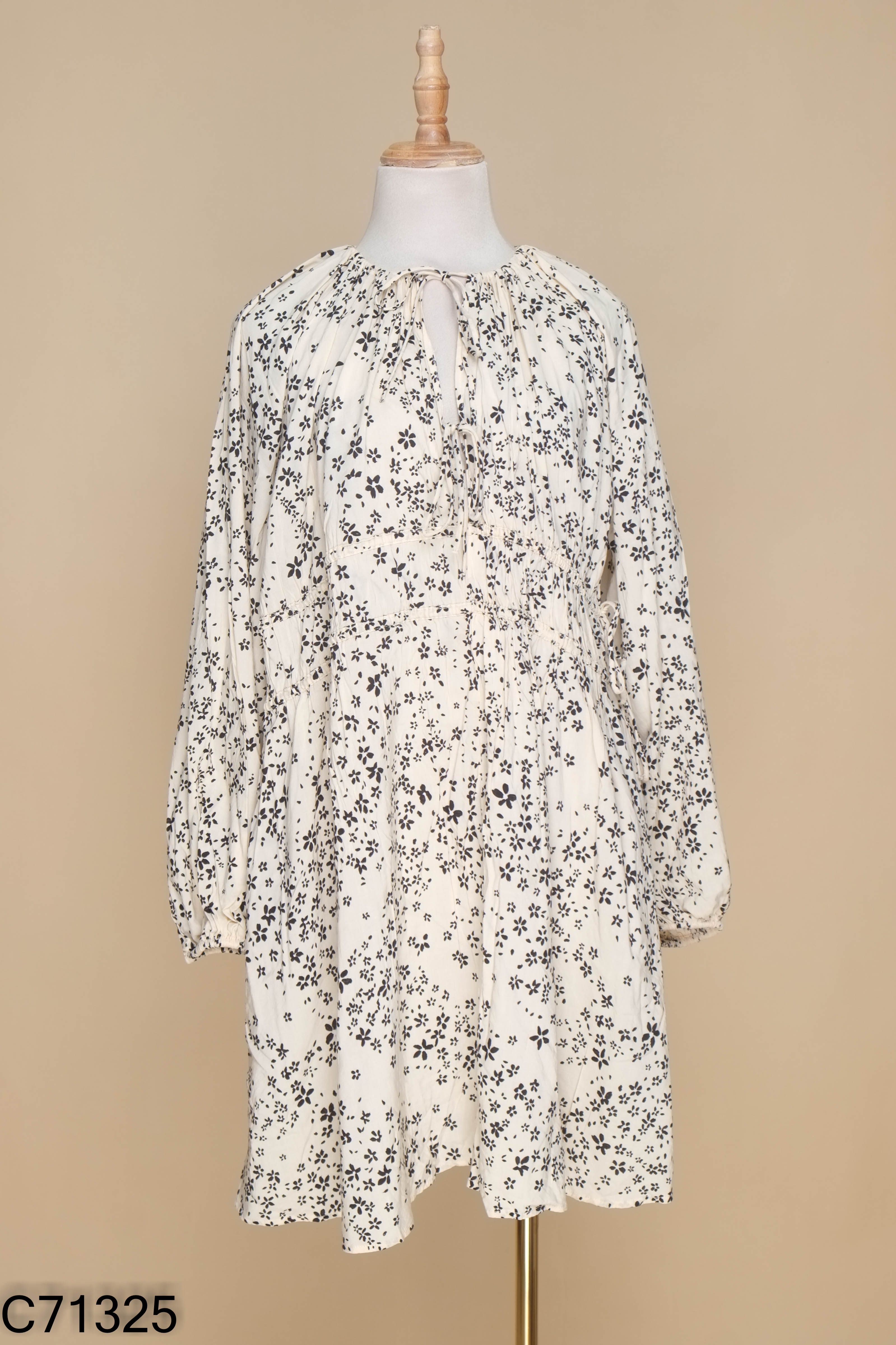 Váy be hoa nhí tay dài H&M