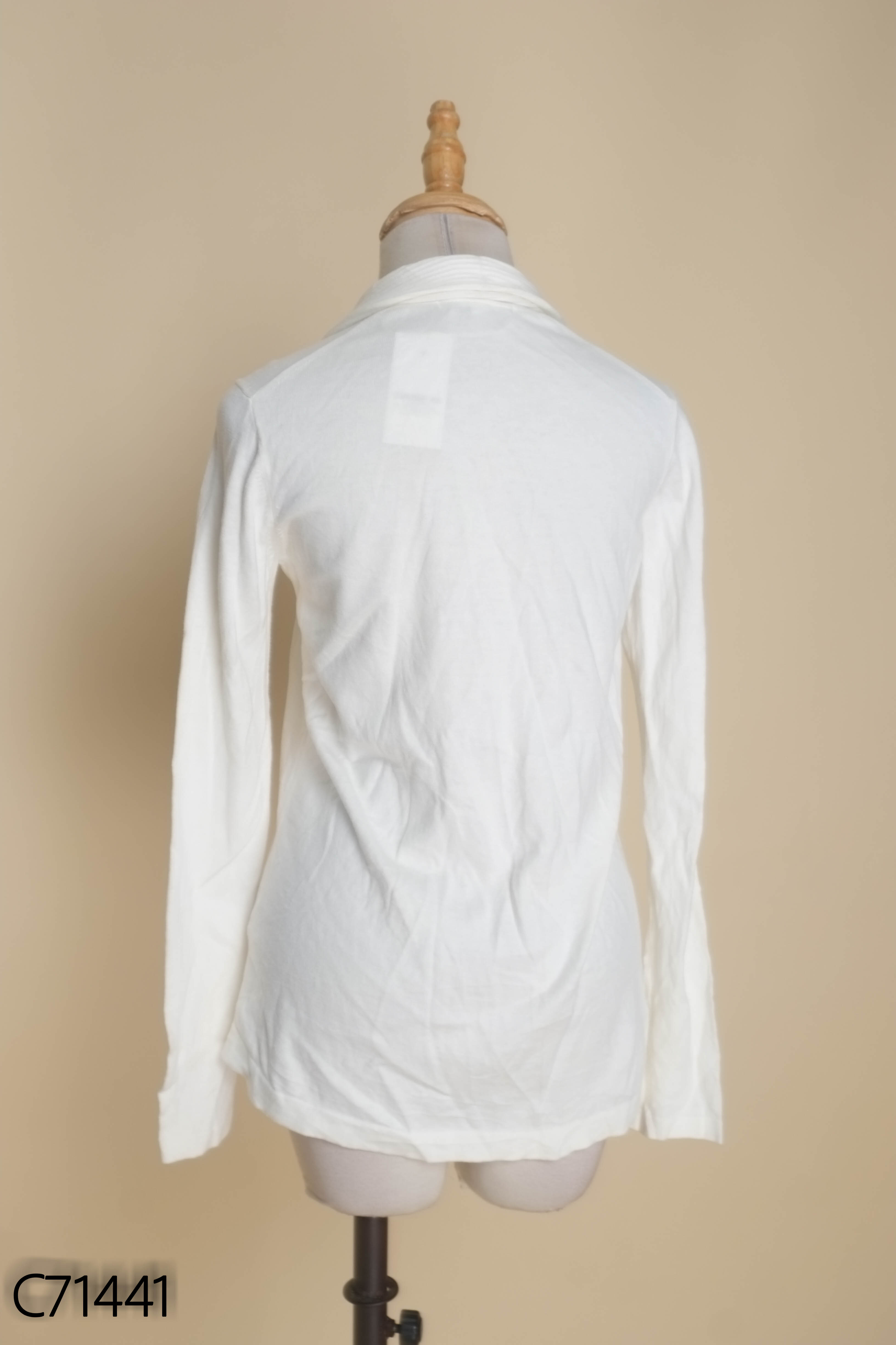 Cardigan len trắng UNIQLO