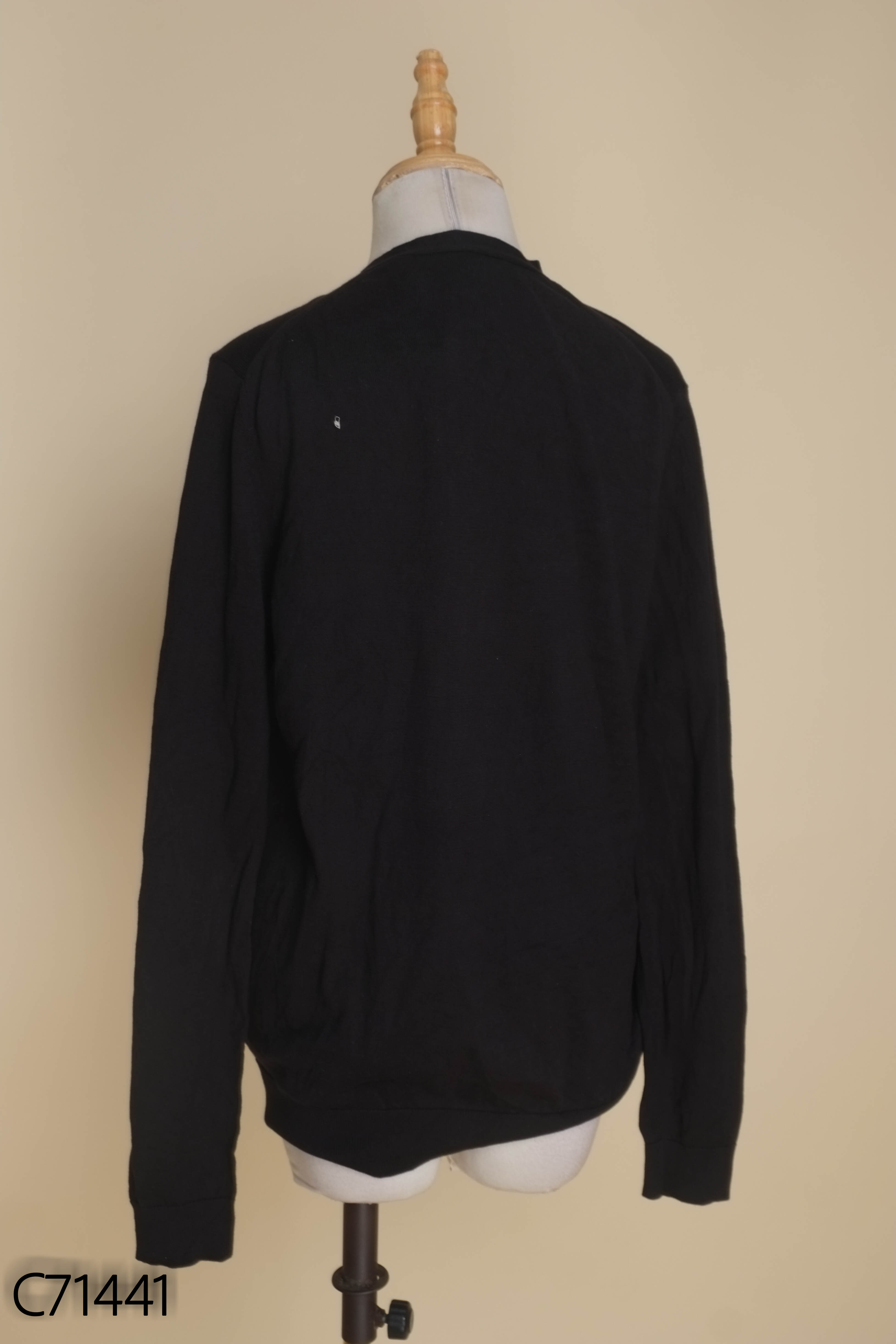 Cardigan len trắng UNIQLO trơn
