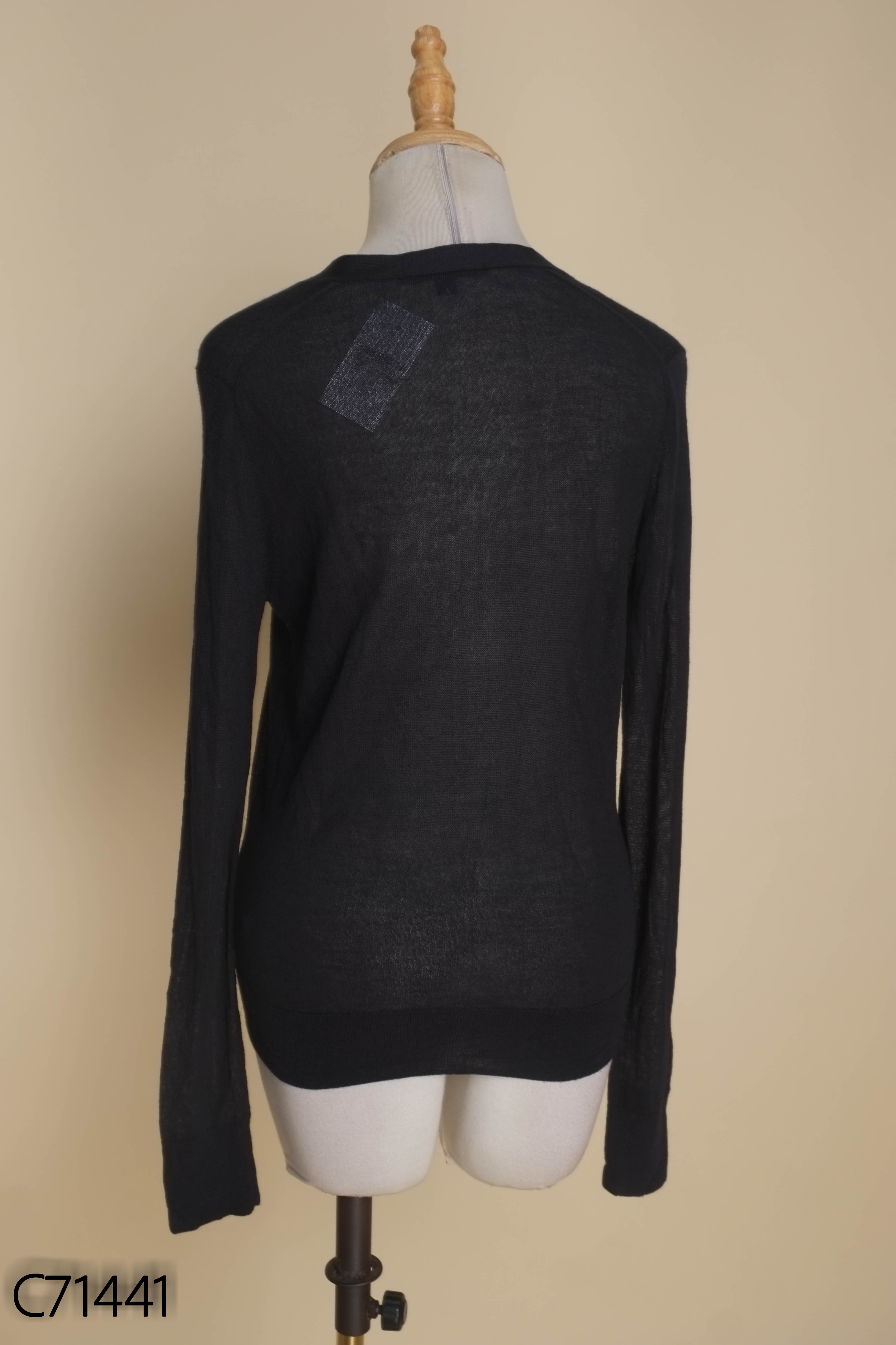 Cardigan len UNIQLO đen mỏng
