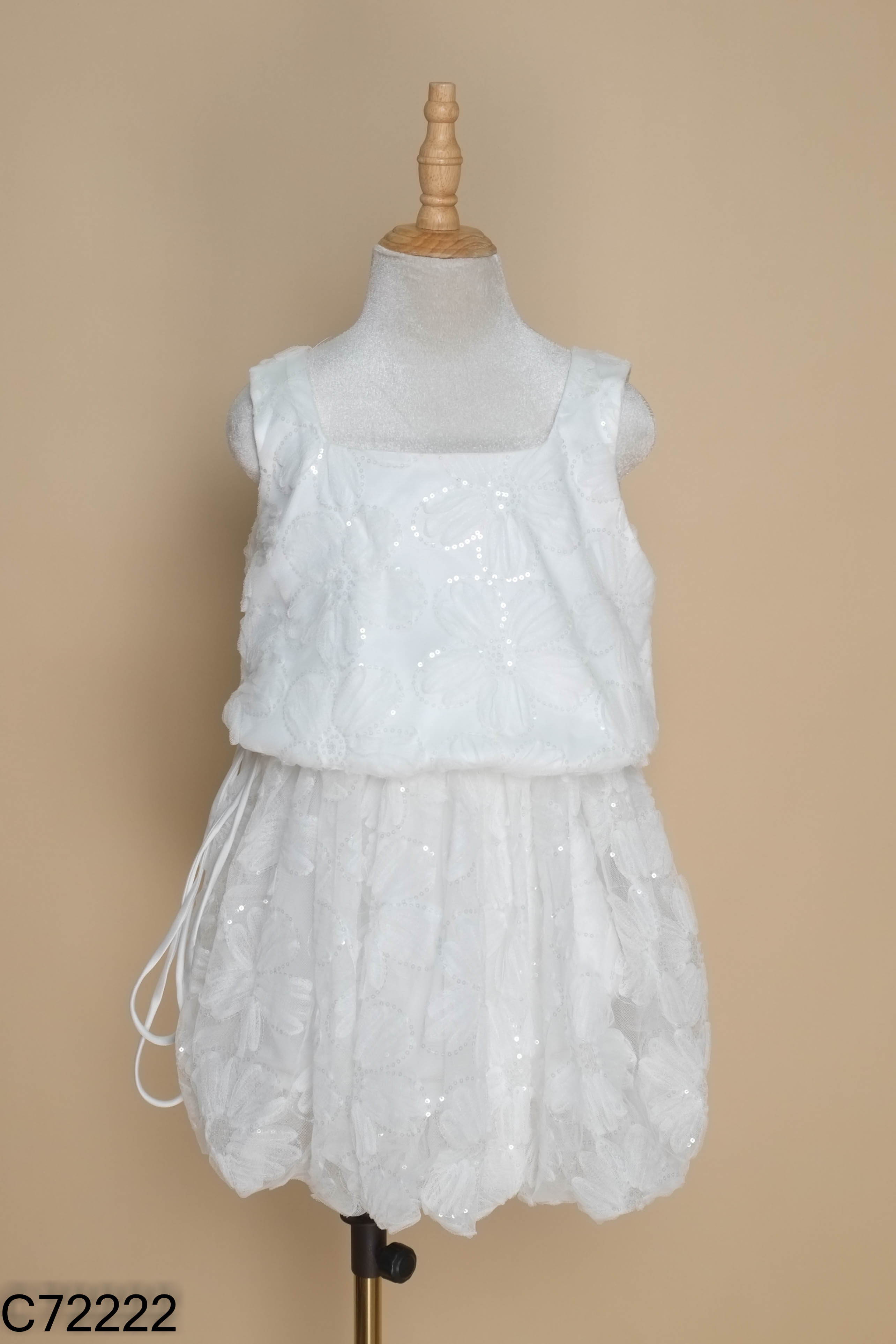 Váy trắng kim tuyến KIDS