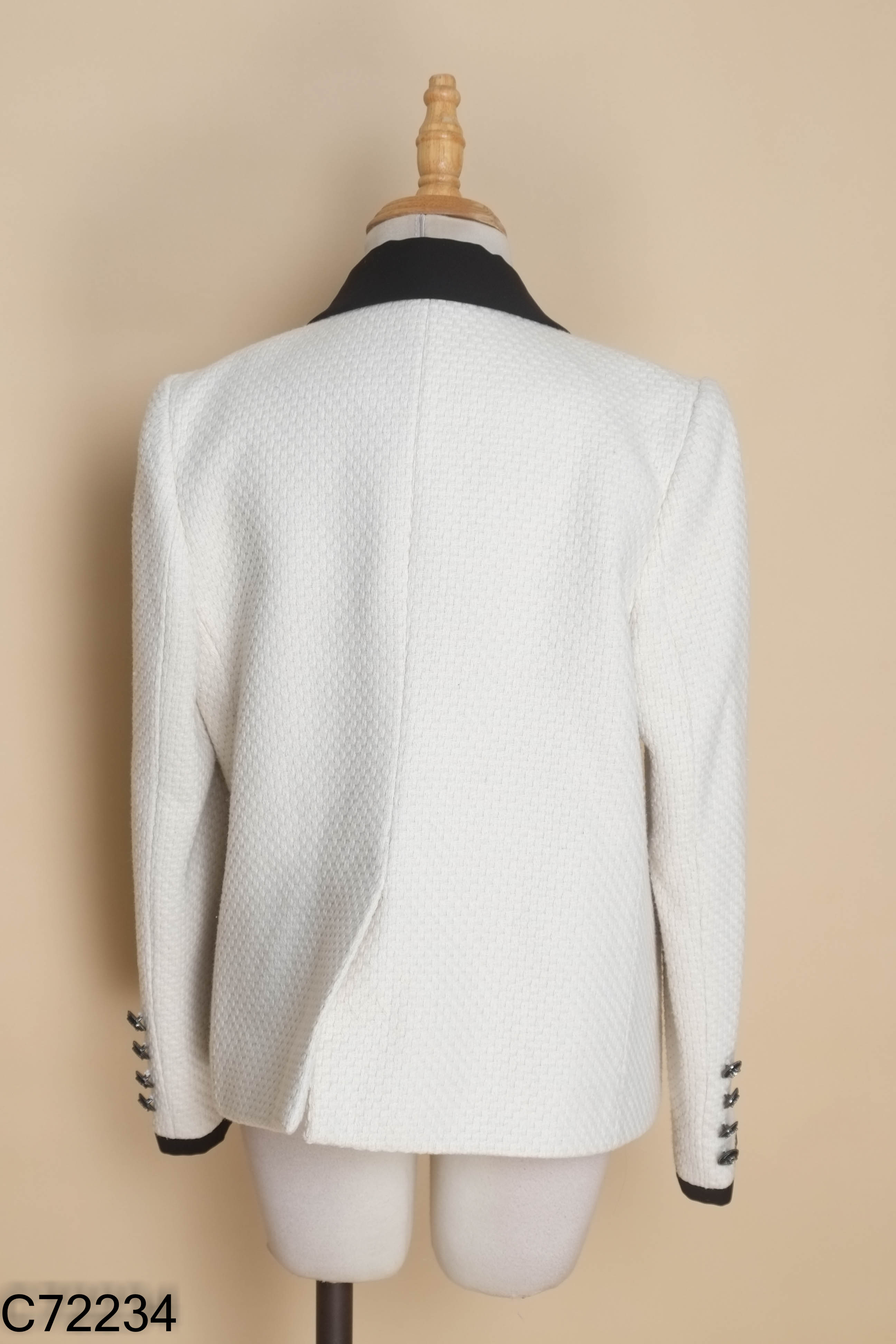Áo khoác blazer trắng mix đen