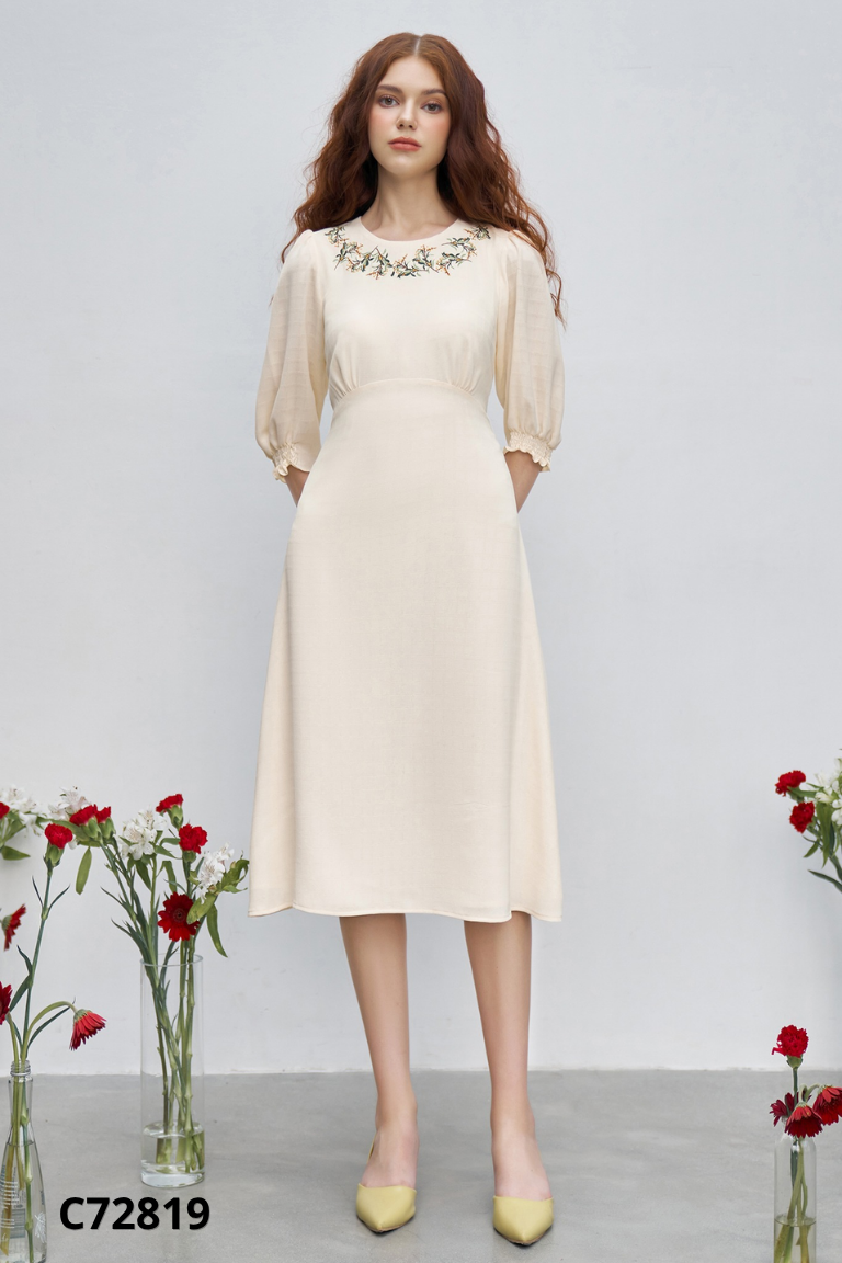 Váy be ADORE DRESS thêu hoa cổ