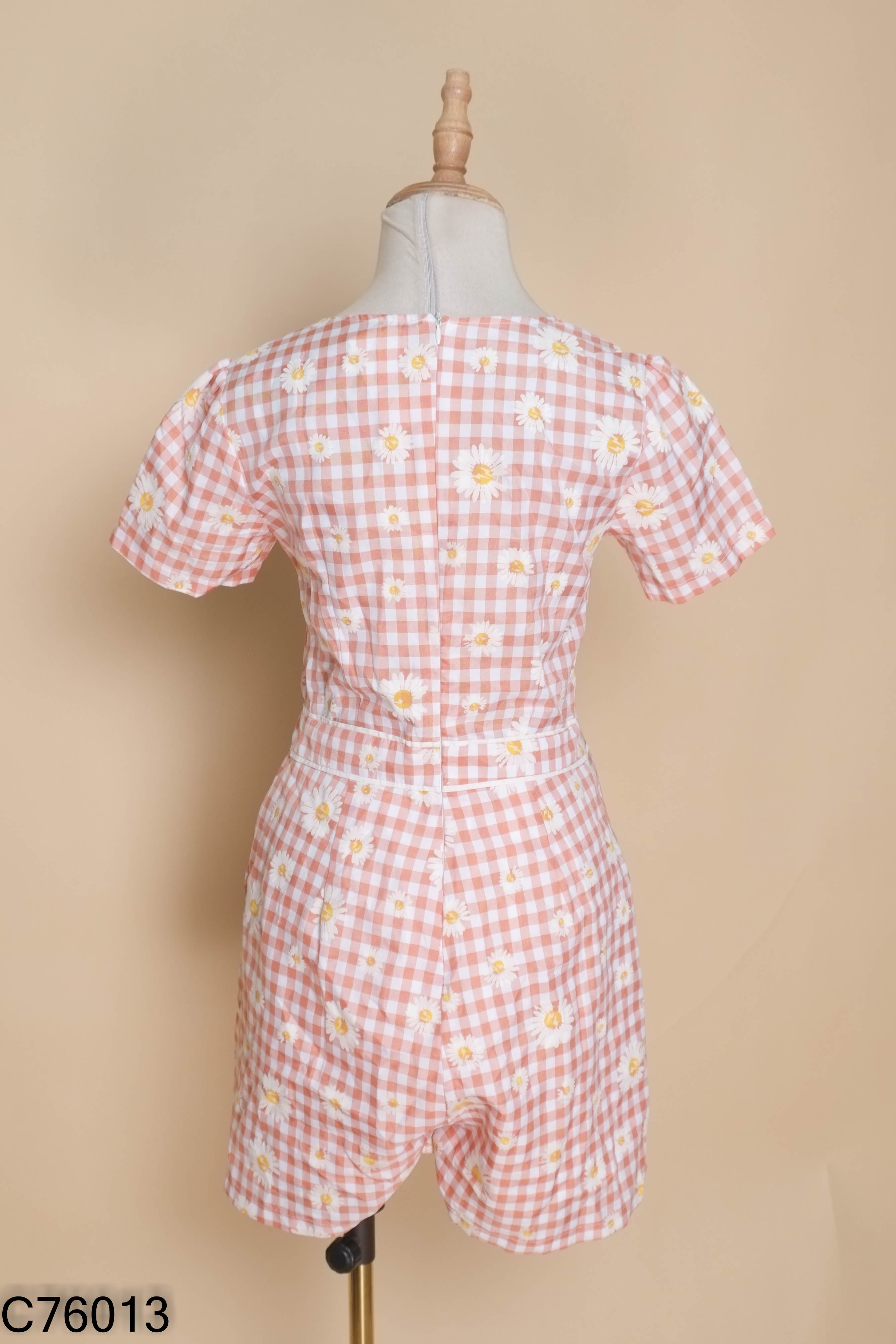 Jumpsuits hồng kẻ caro hoa cúc