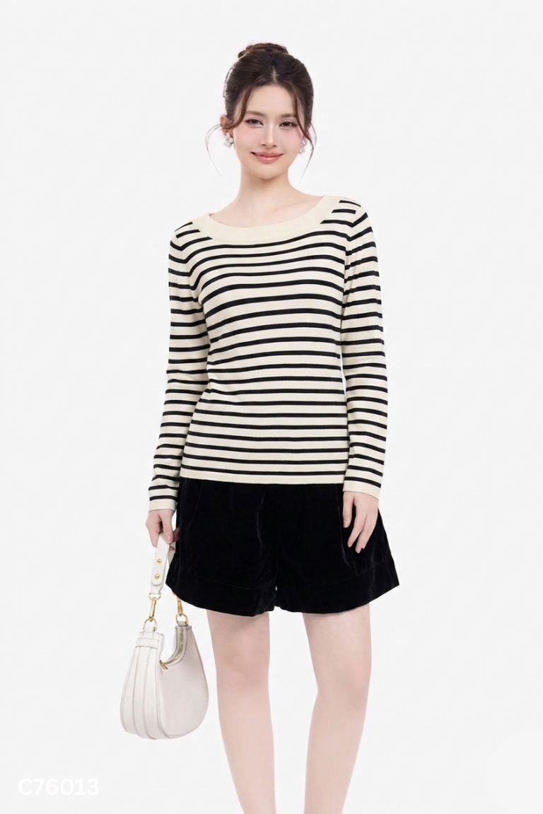 Set Áo len be kẻ đen + quần shorts nhung